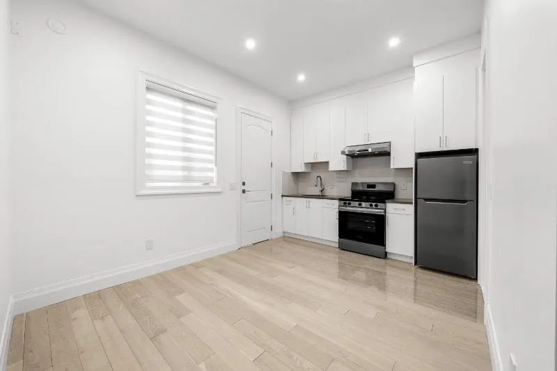 6559 Azure Road