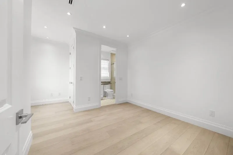 6559 Azure Road