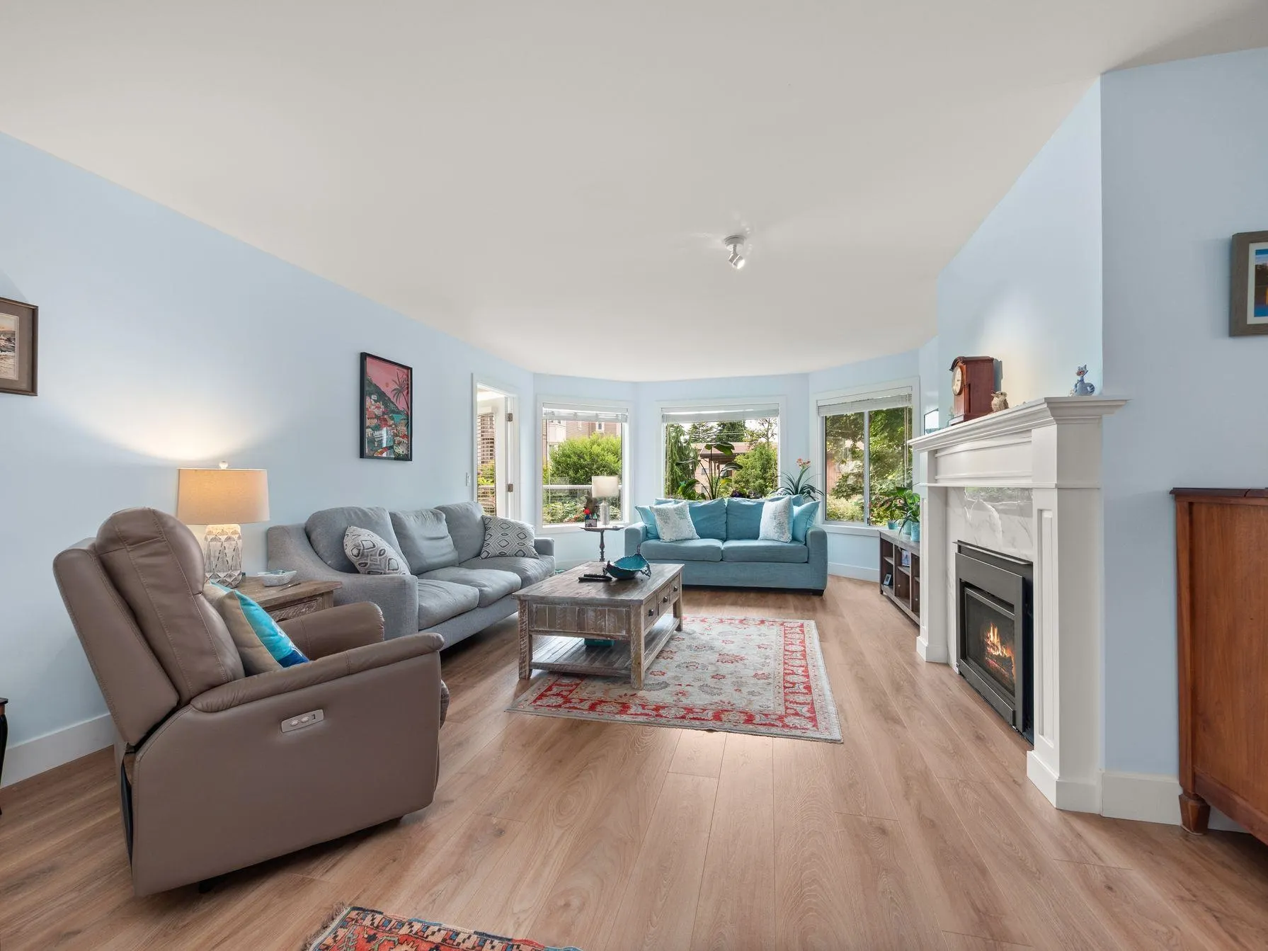 104 1327 Best Street