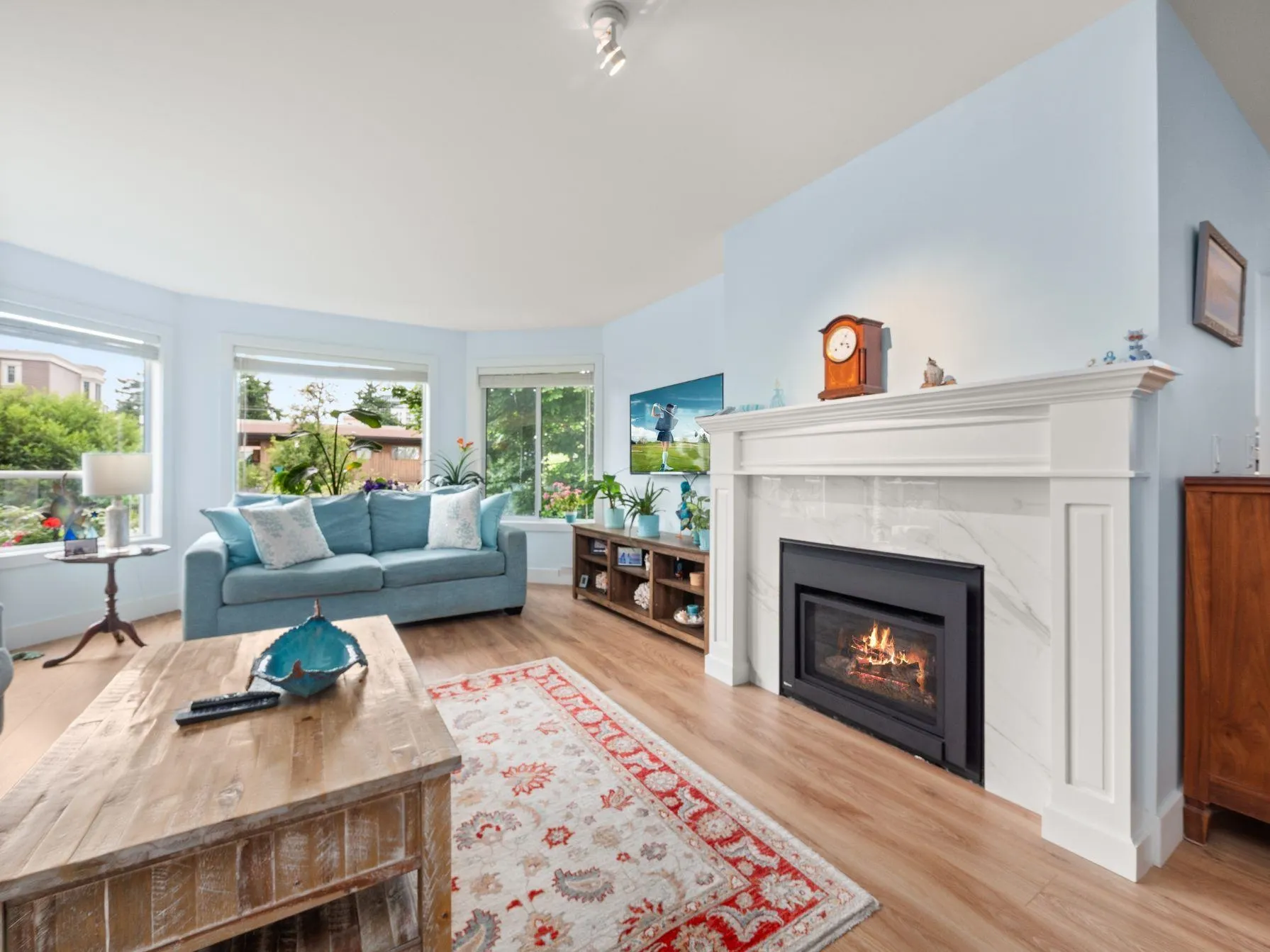104 1327 Best Street