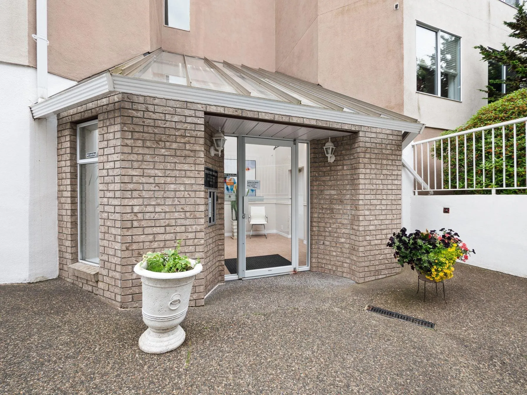 104 1327 Best Street