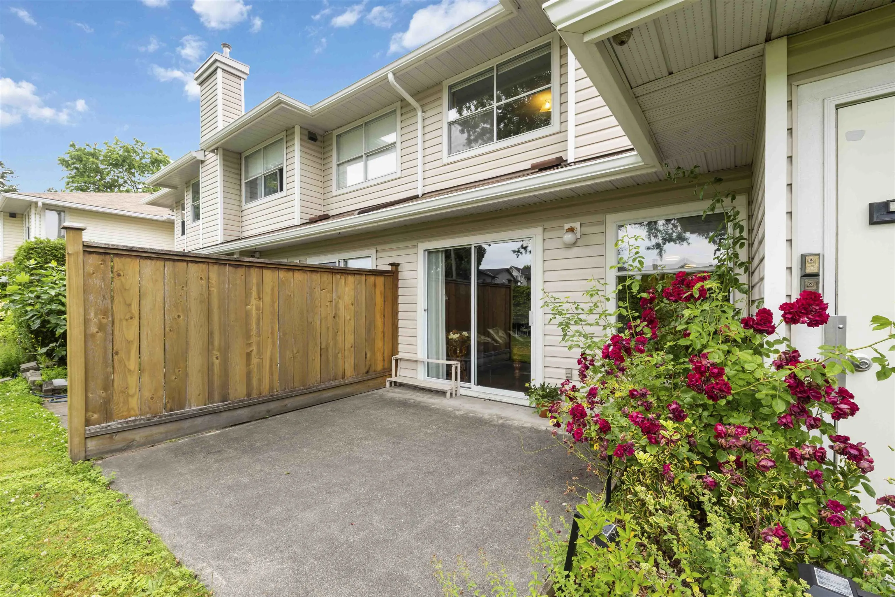 11 10038 155 Street