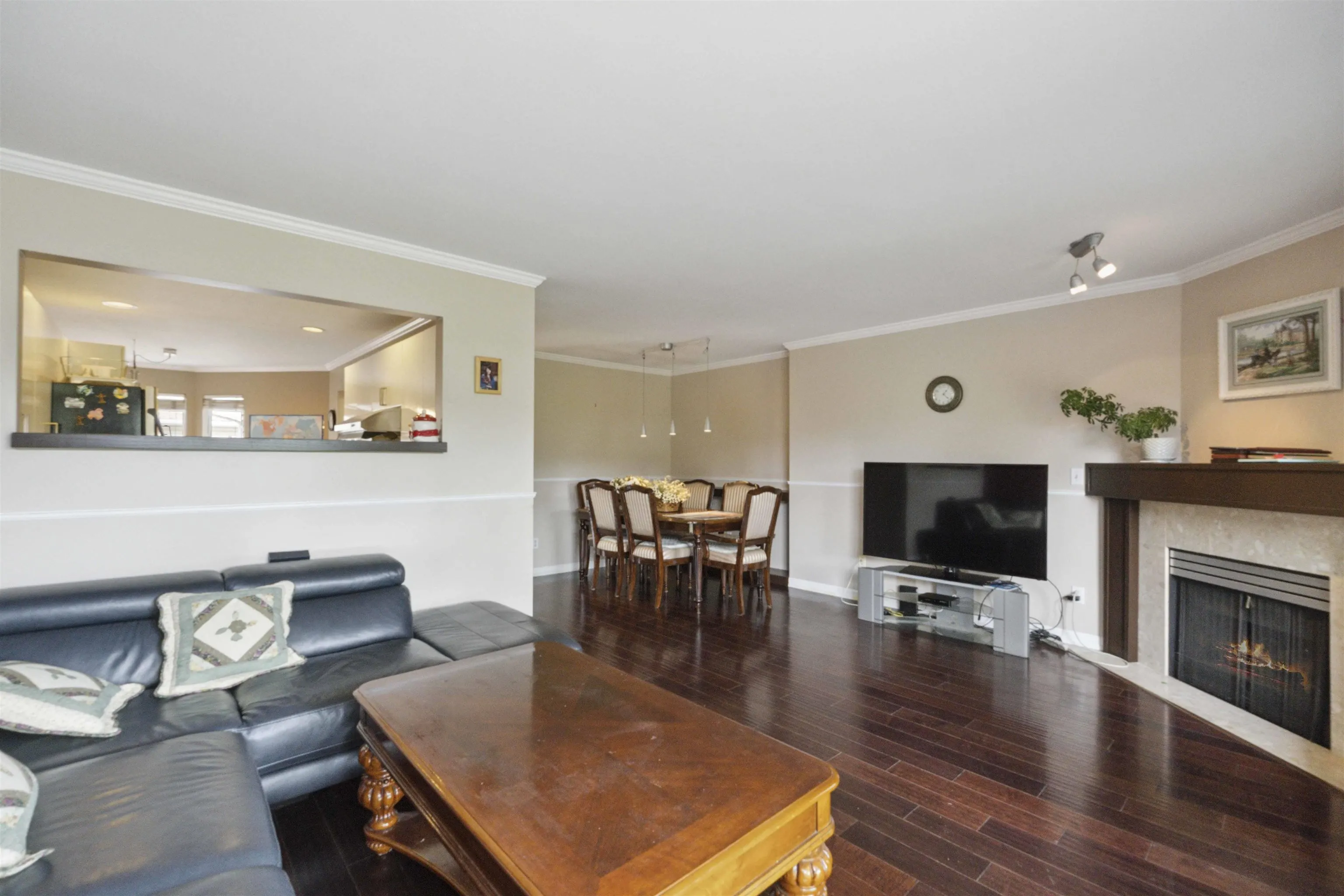 11 10038 155 Street