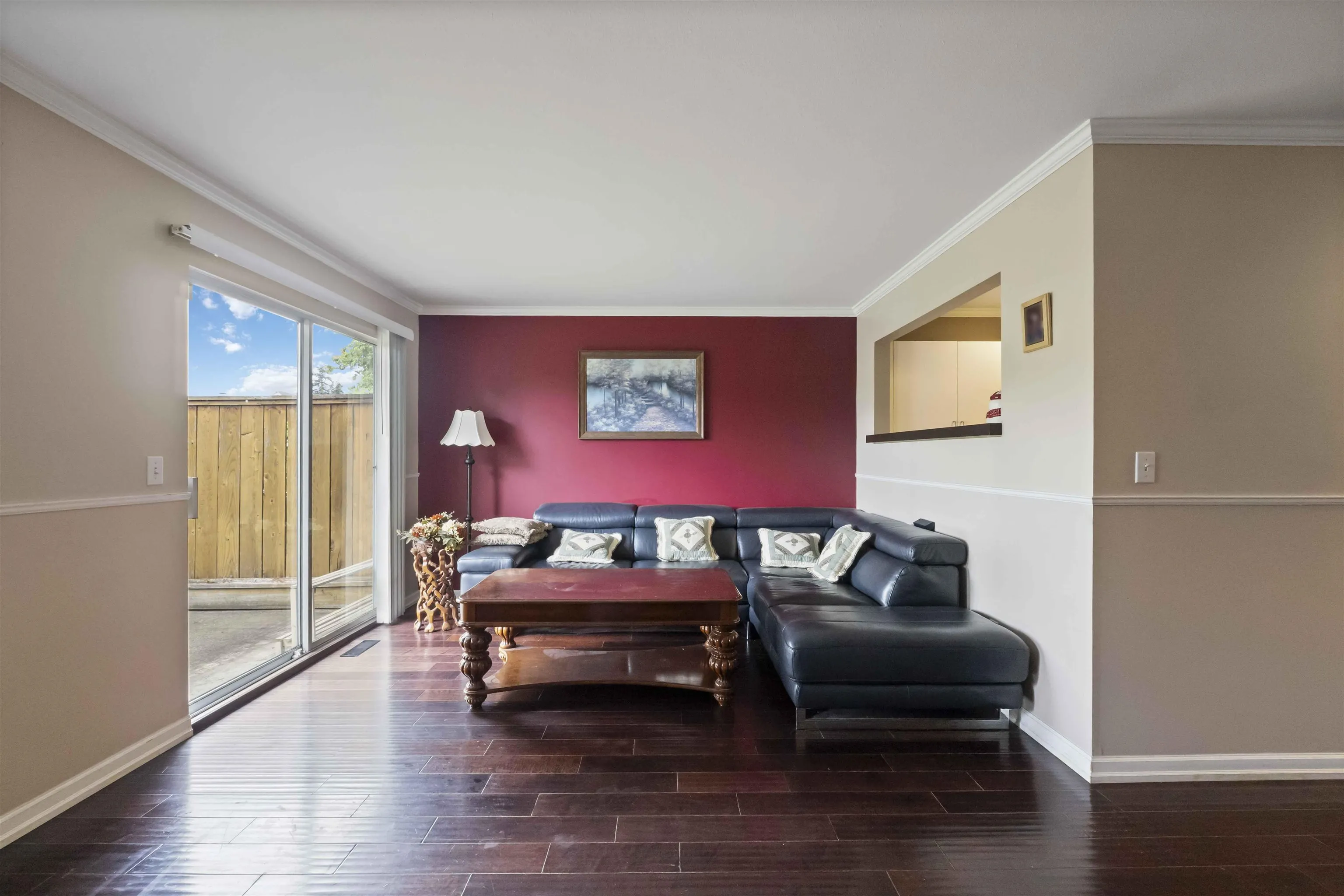 11 10038 155 Street