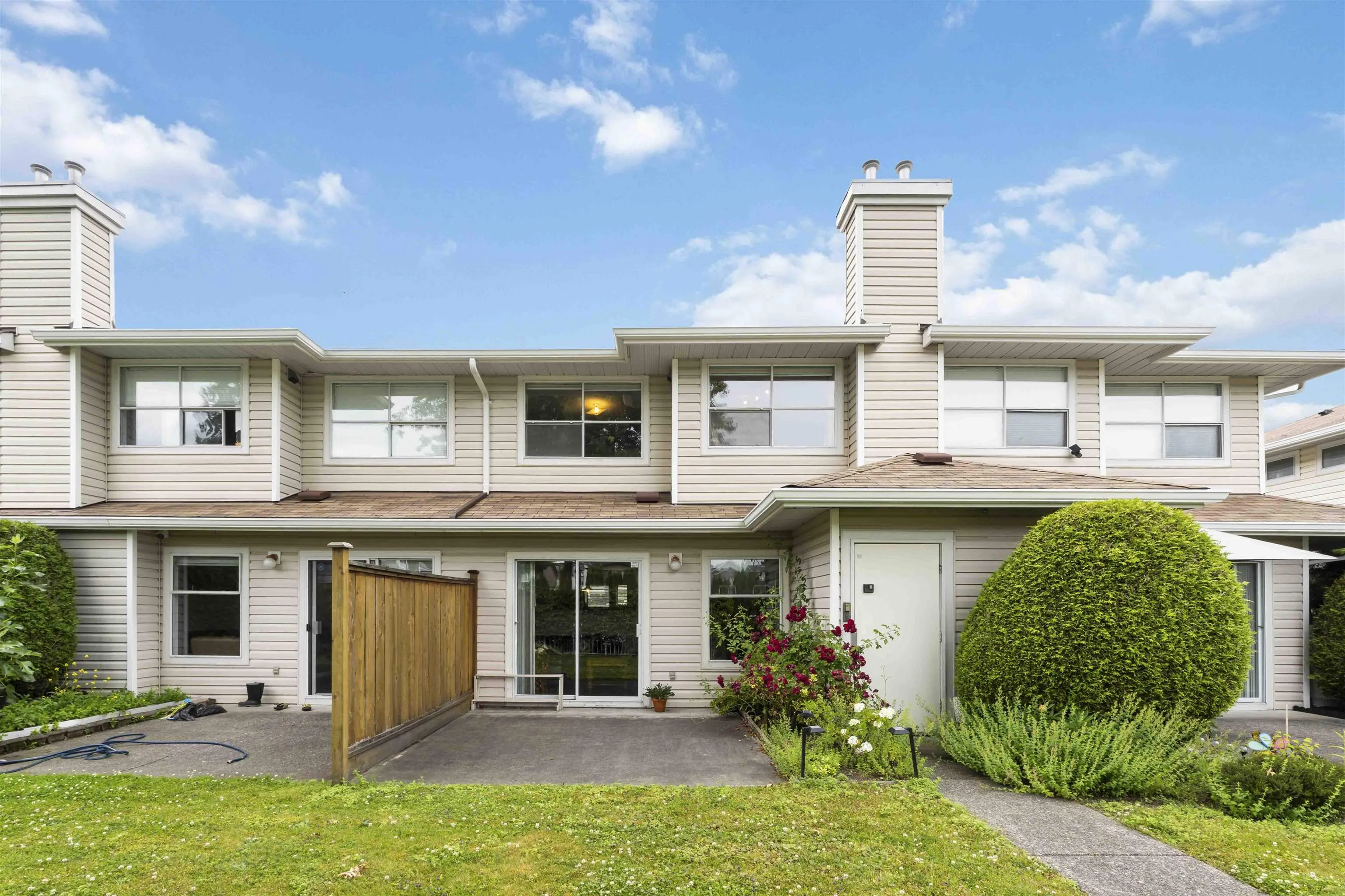 11 10038 155 Street
