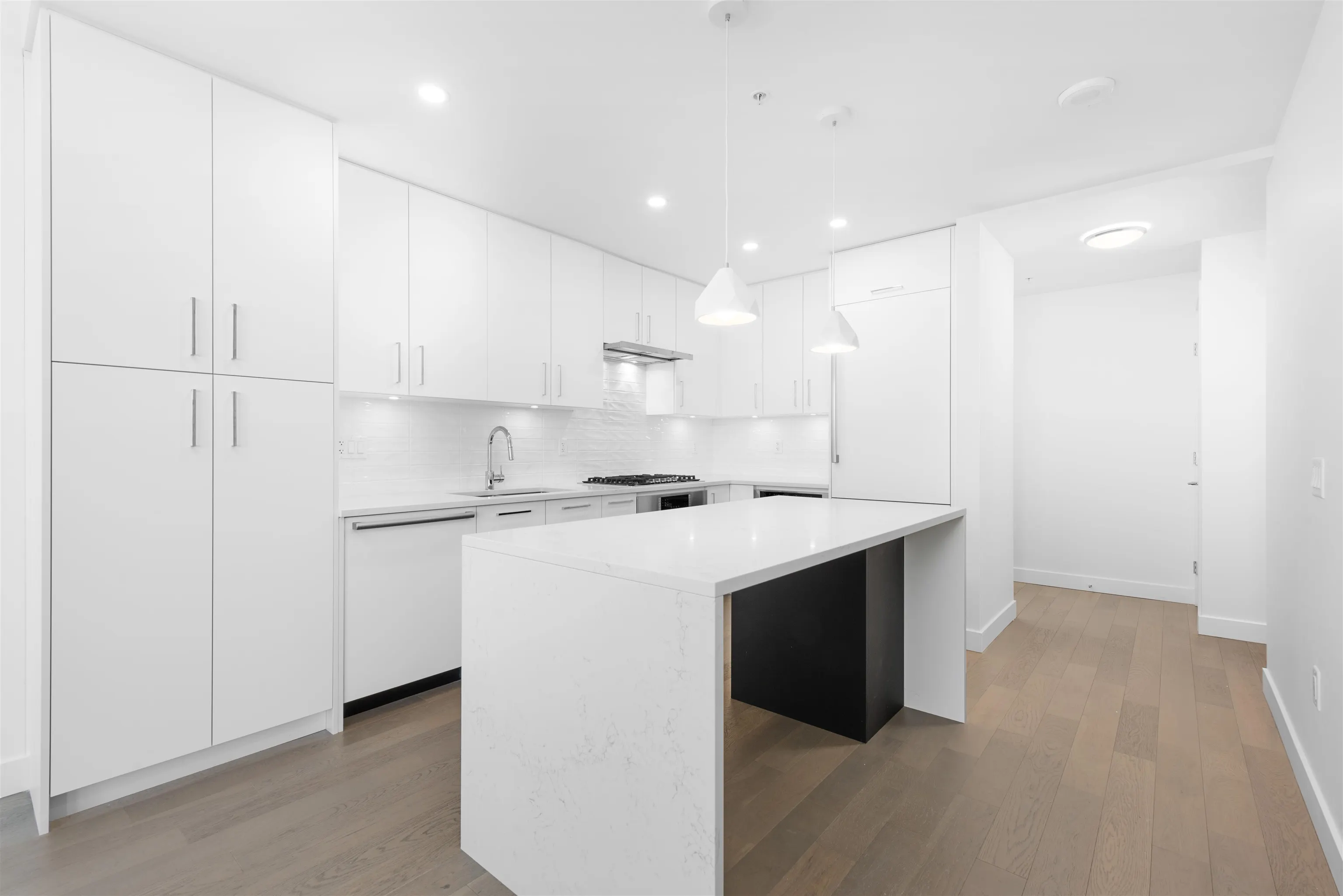 1501 1588 Johnston Road