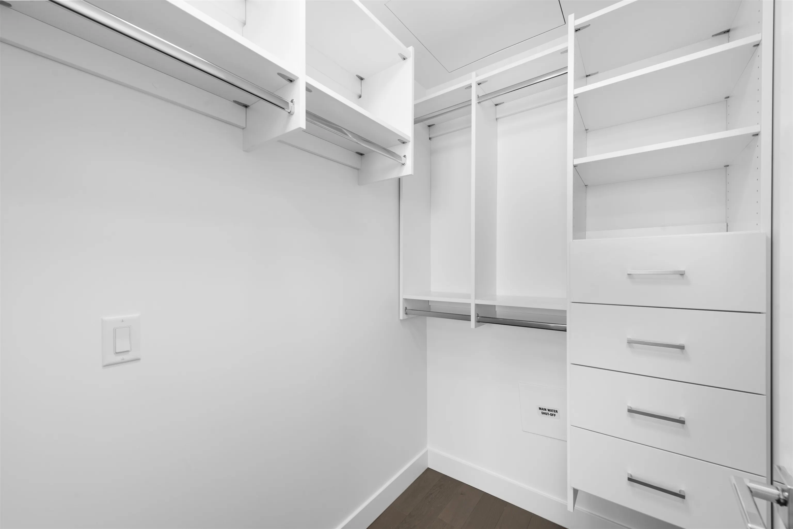 1501 1588 Johnston Road