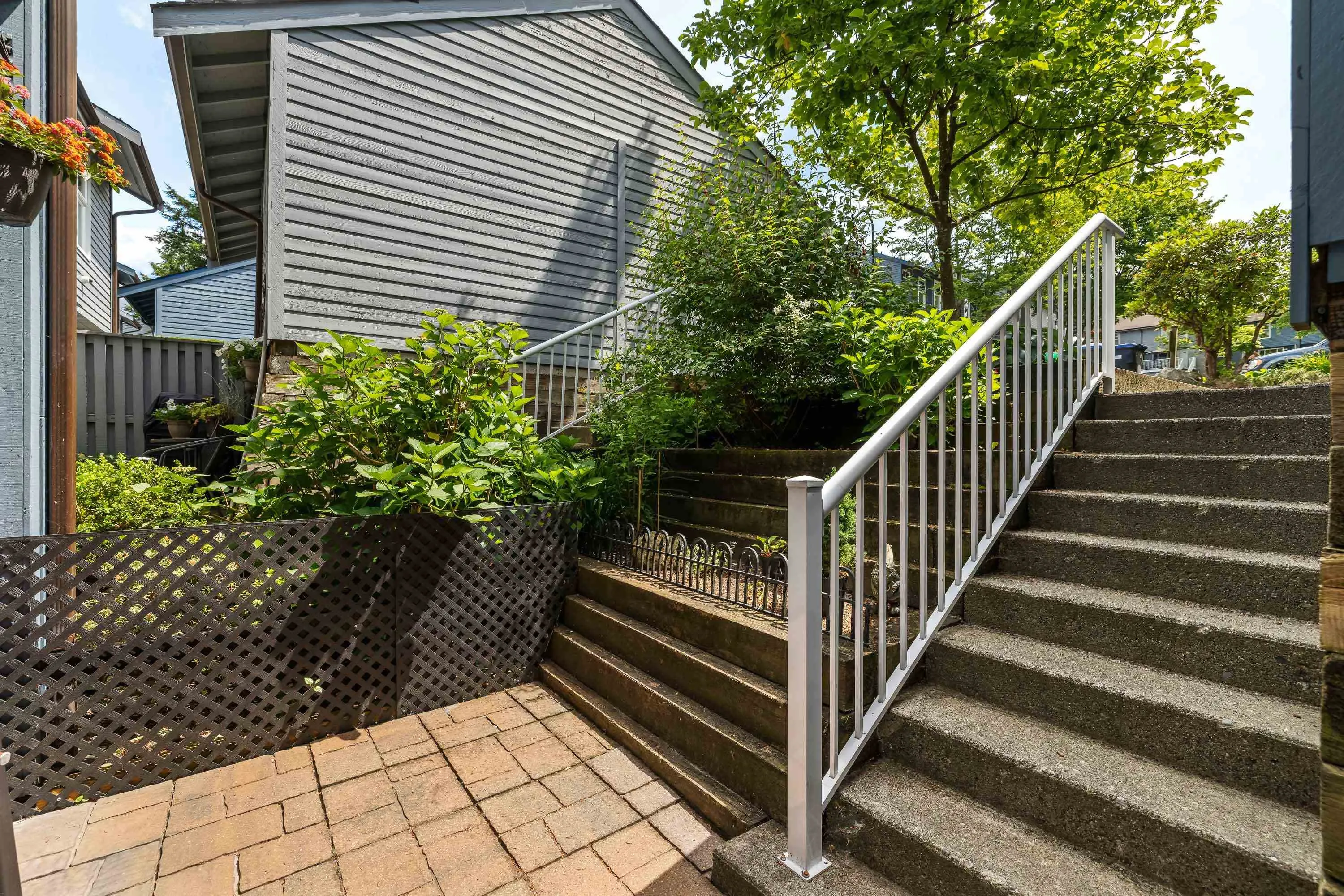424 Lehman Place