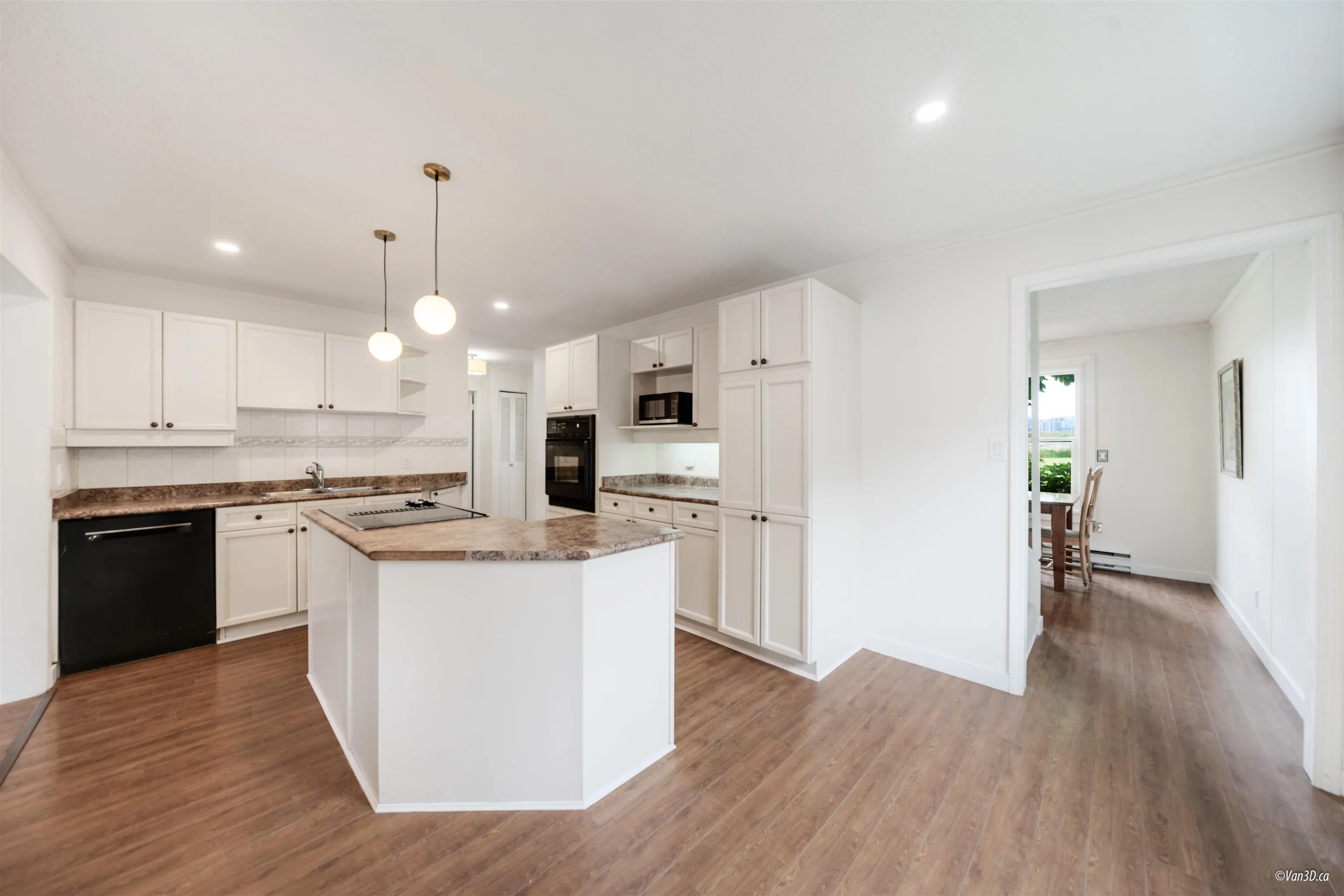 51 Catalina Crescent
