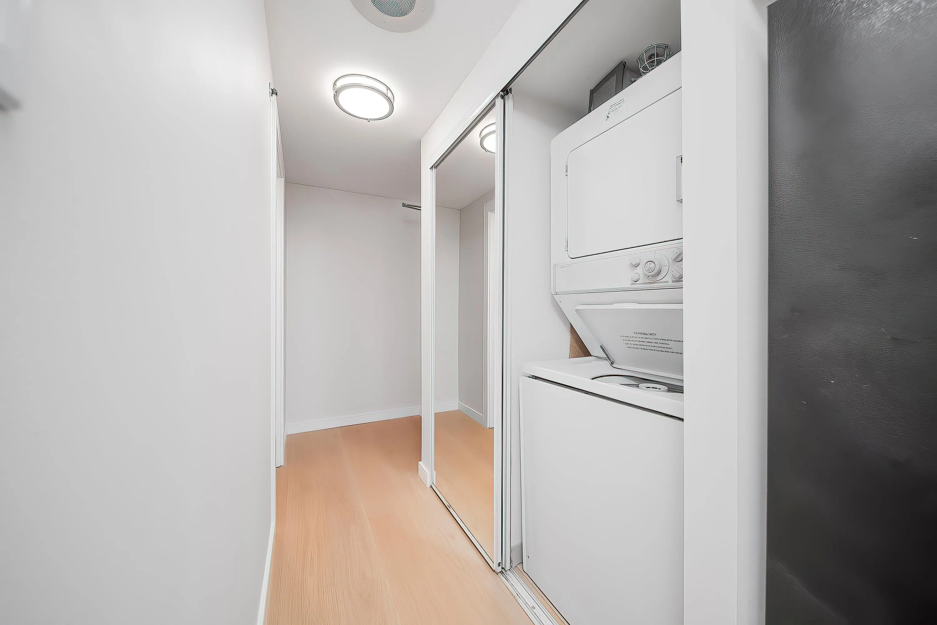 1708 555 Jervis Street