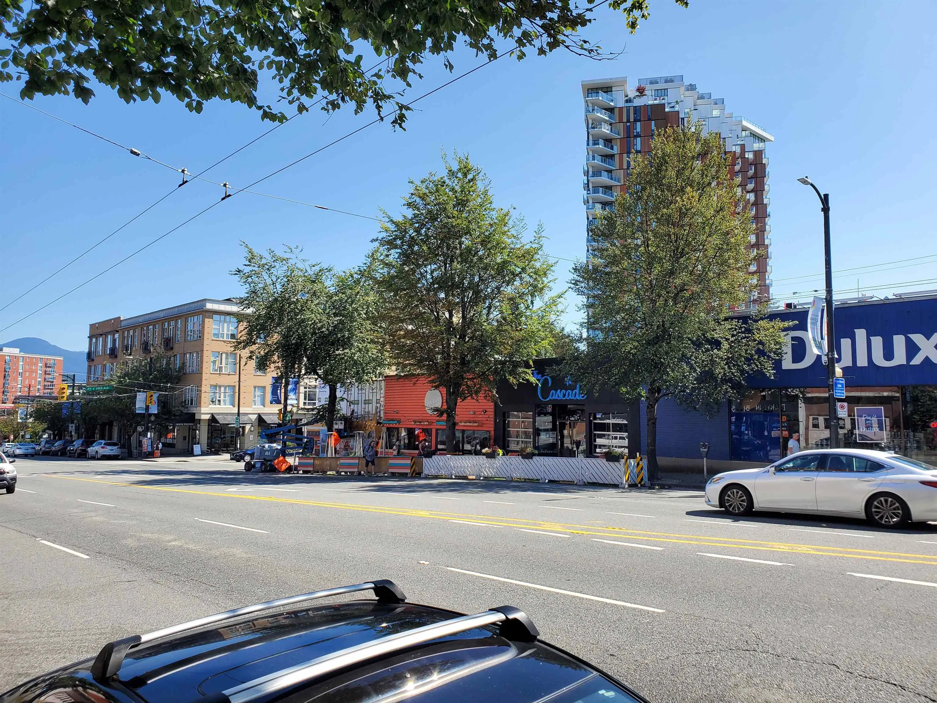 87 E 15th Avenue