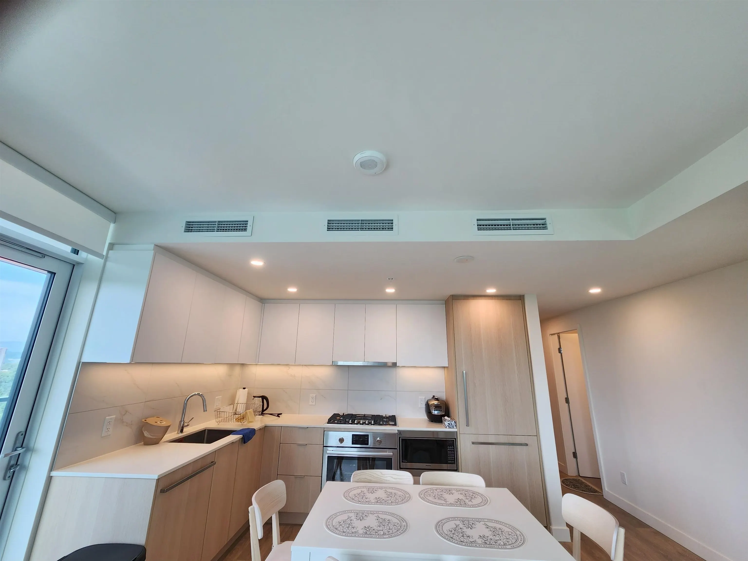 1807 318 Alderson Avenue