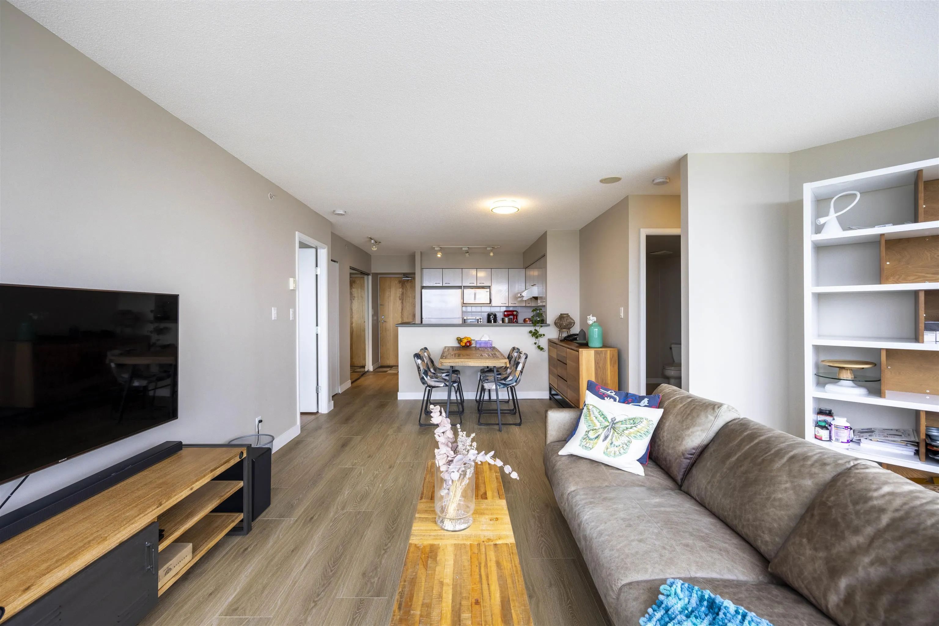 2905 6088 Willingdon Avenue