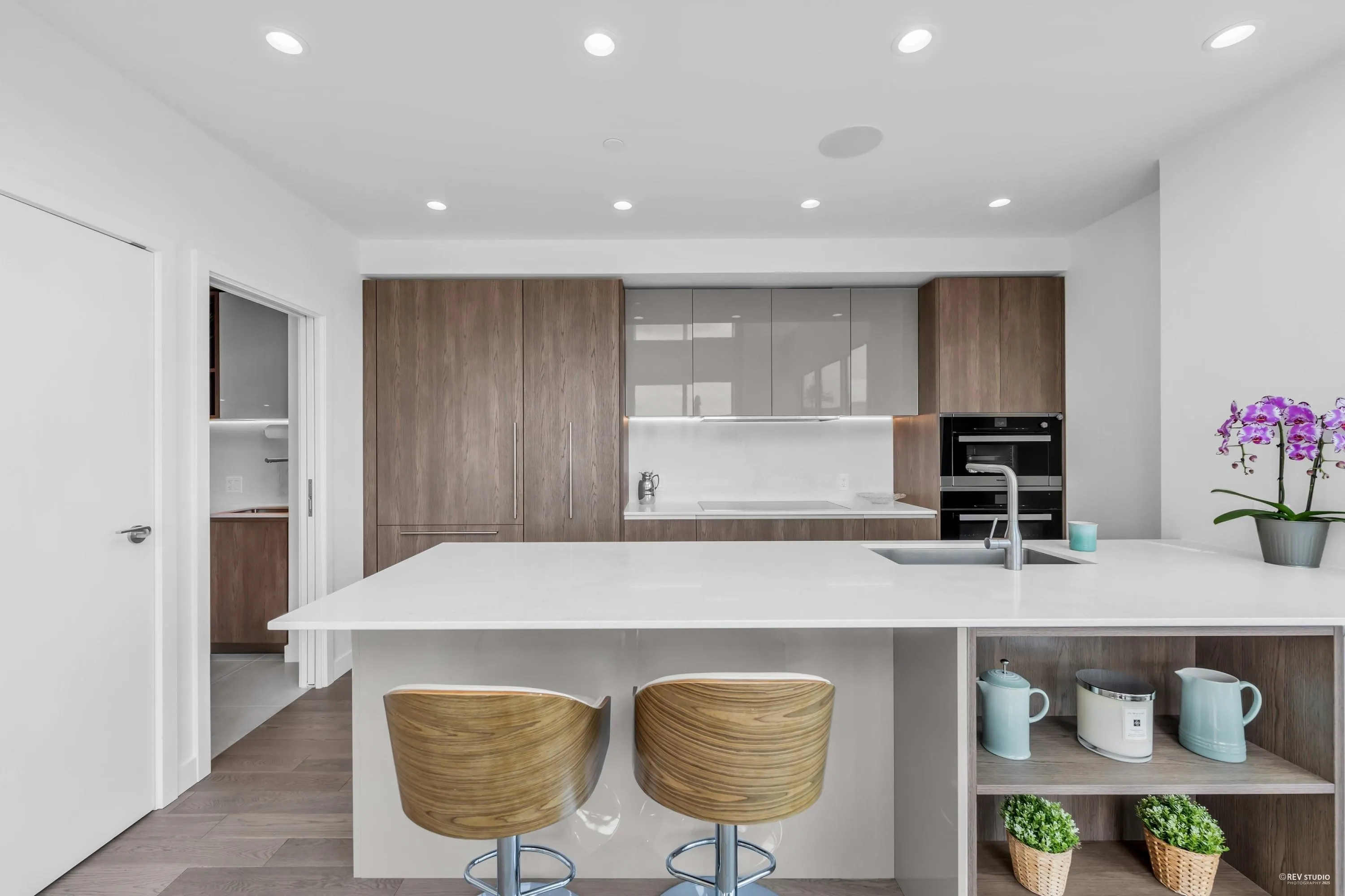 1204 6855 Pearson Way