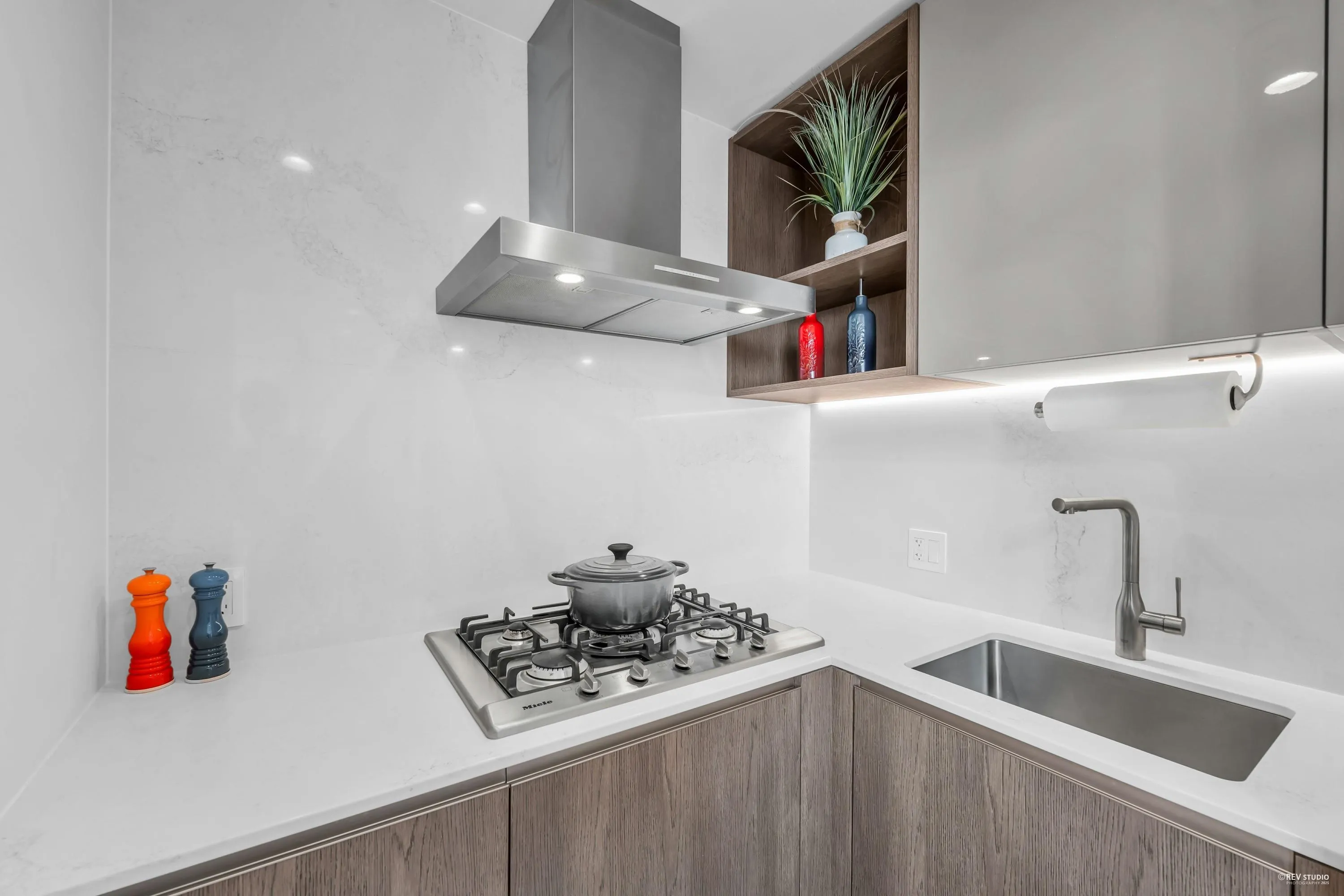 1204 6855 Pearson Way