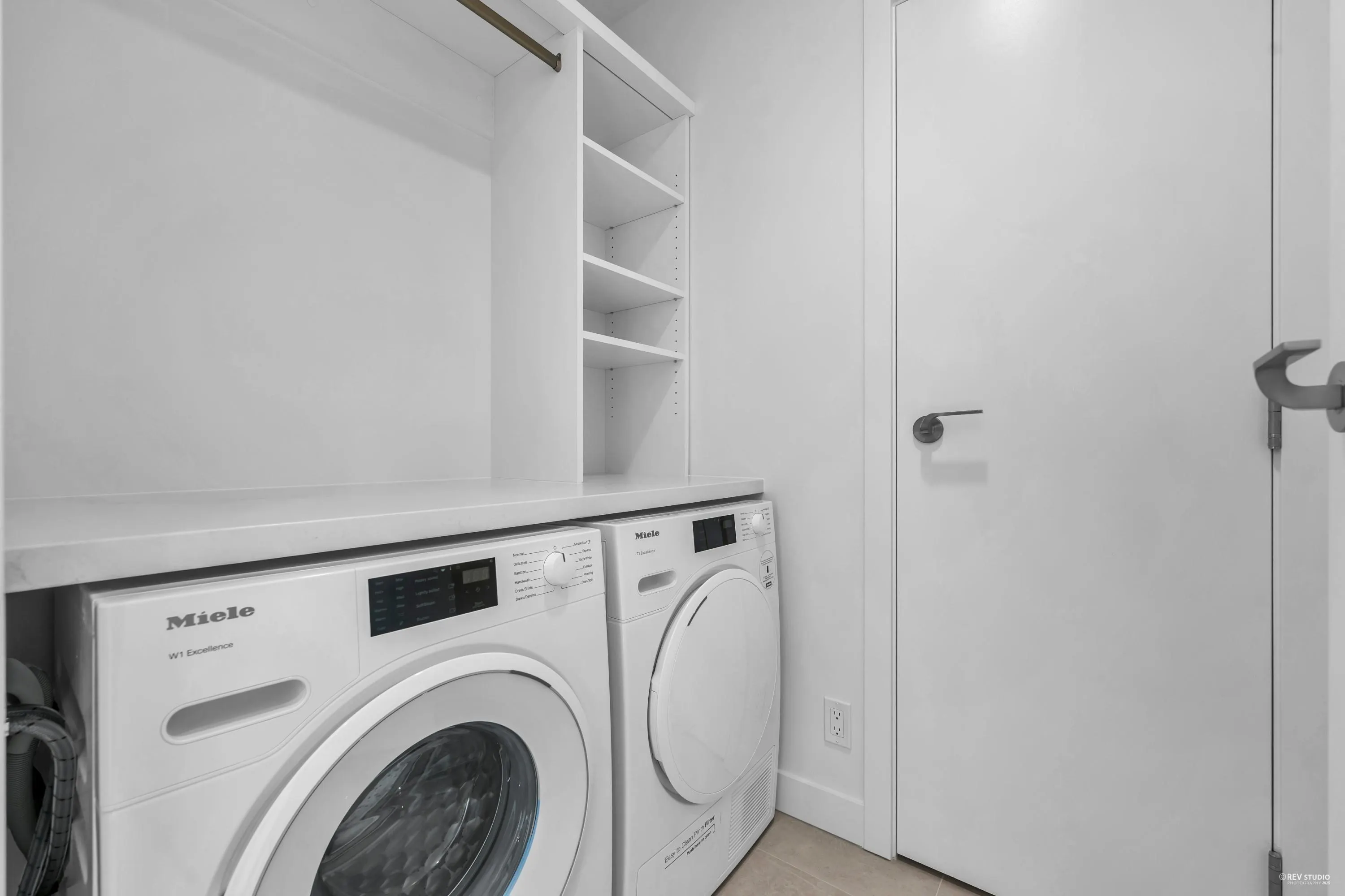 1204 6855 Pearson Way