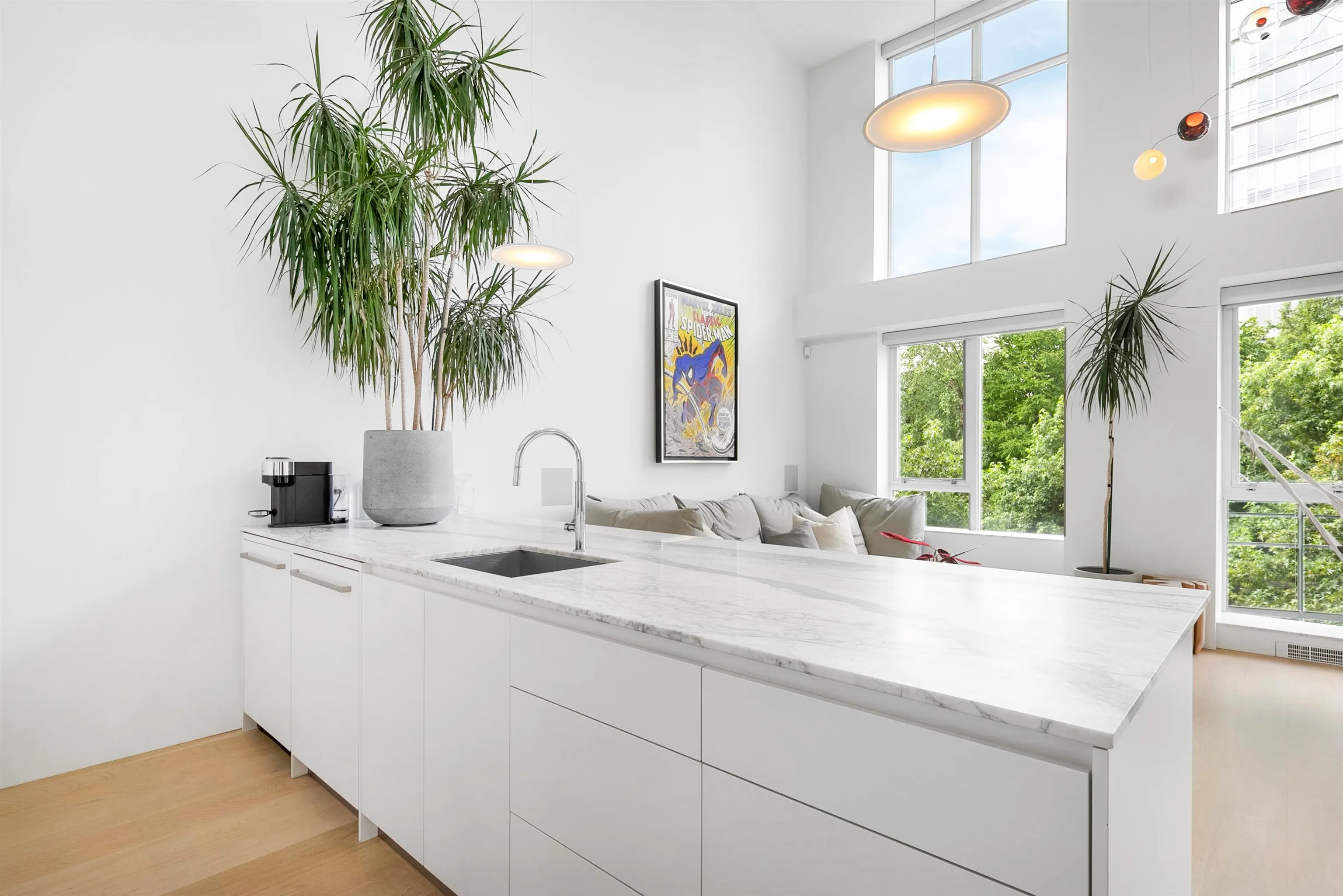 307 29 Smithe Mews
