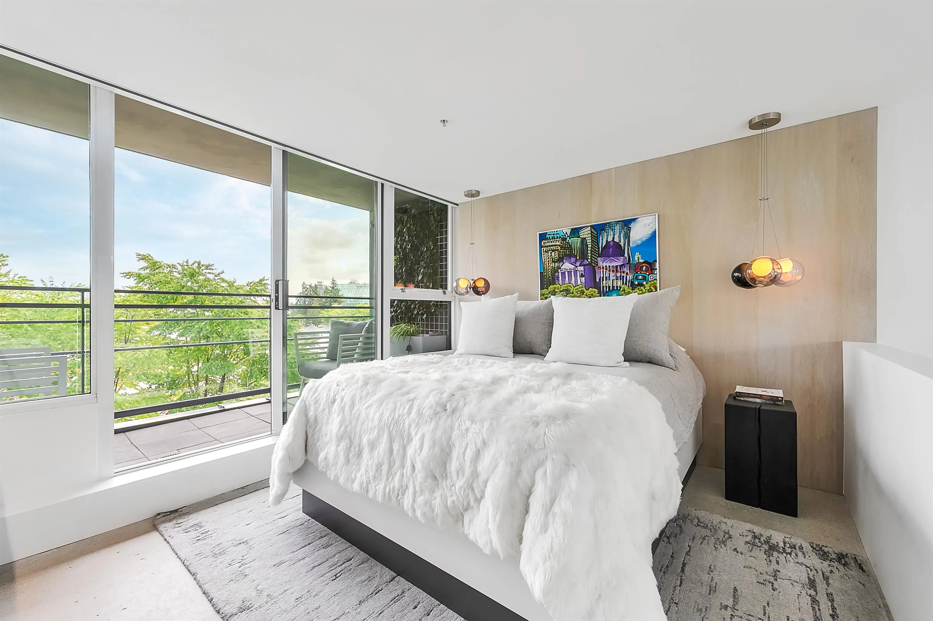 307 29 Smithe Mews