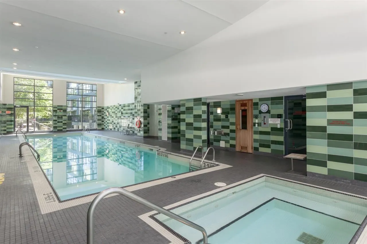 307 29 Smithe Mews
