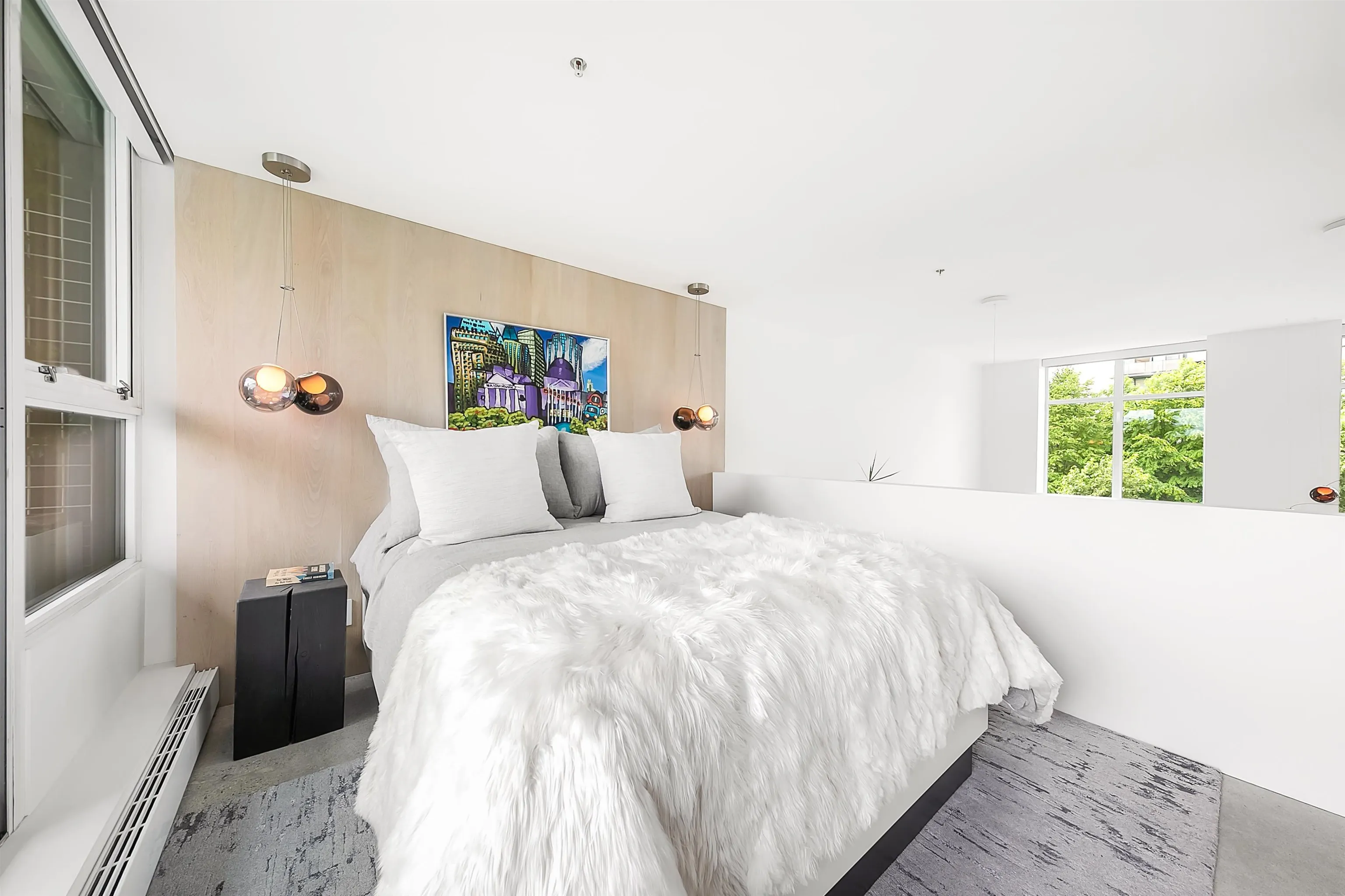307 29 Smithe Mews