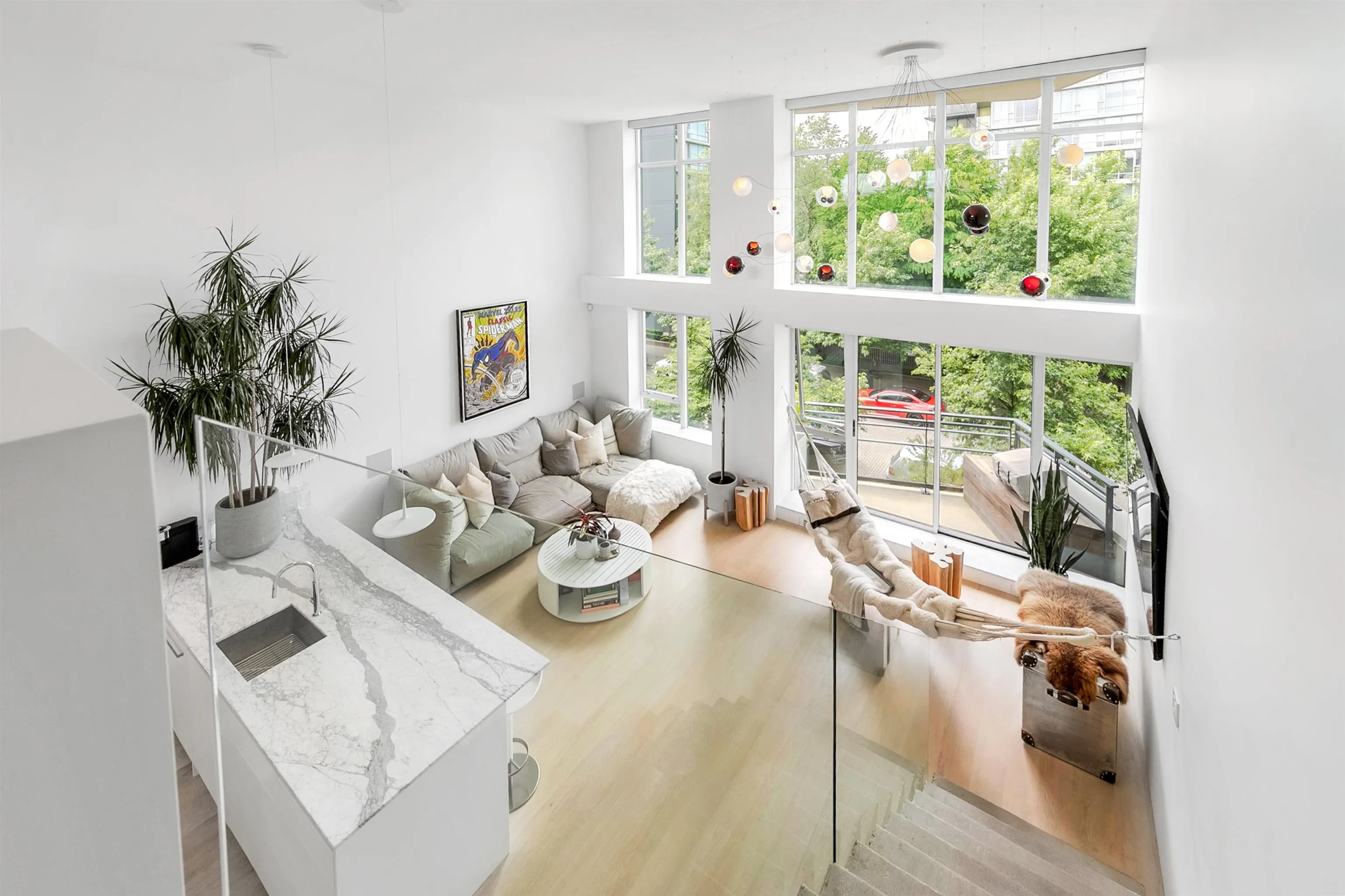 307 29 Smithe Mews
