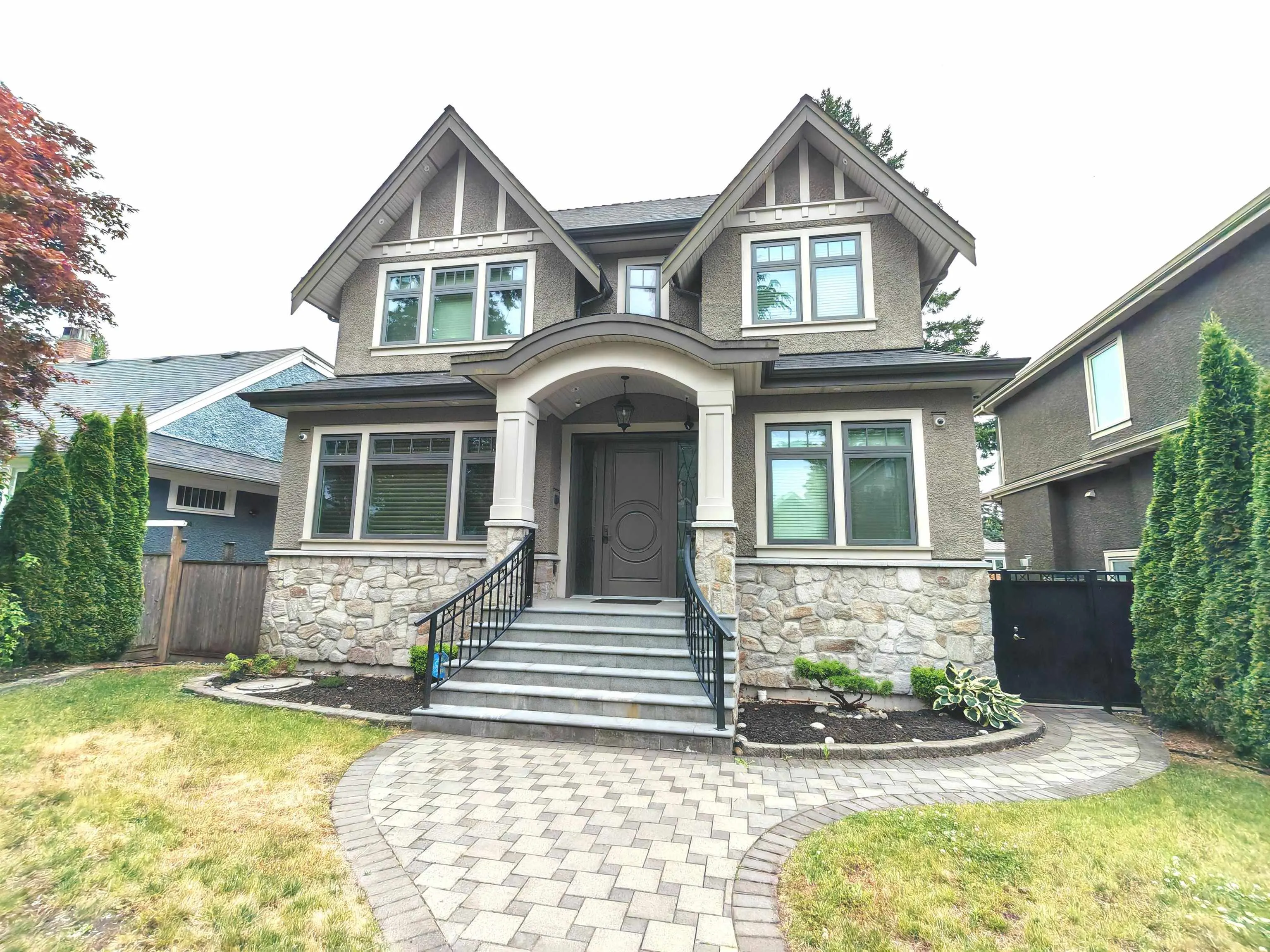 3520 W 37th Avenue