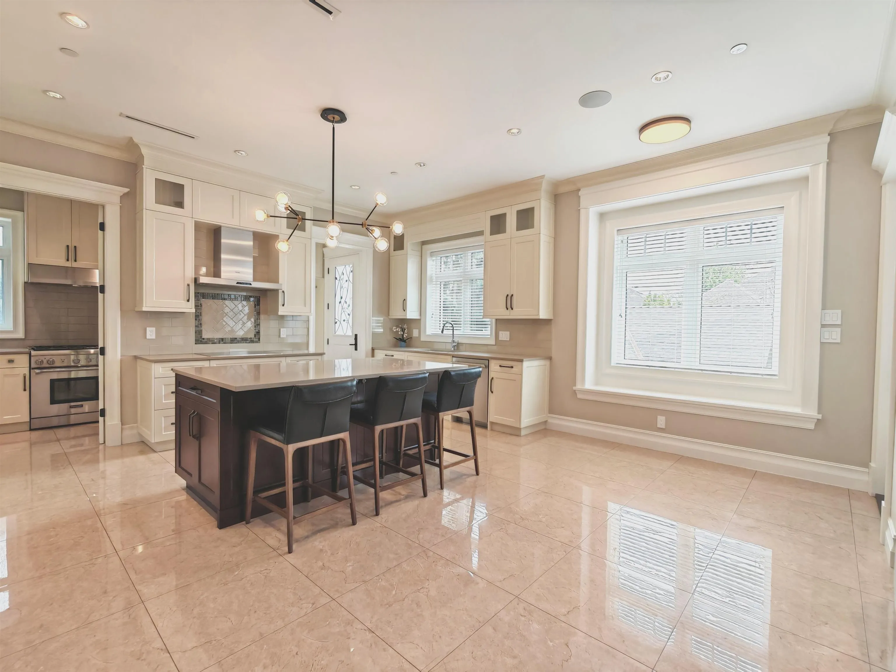 3520 W 37th Avenue