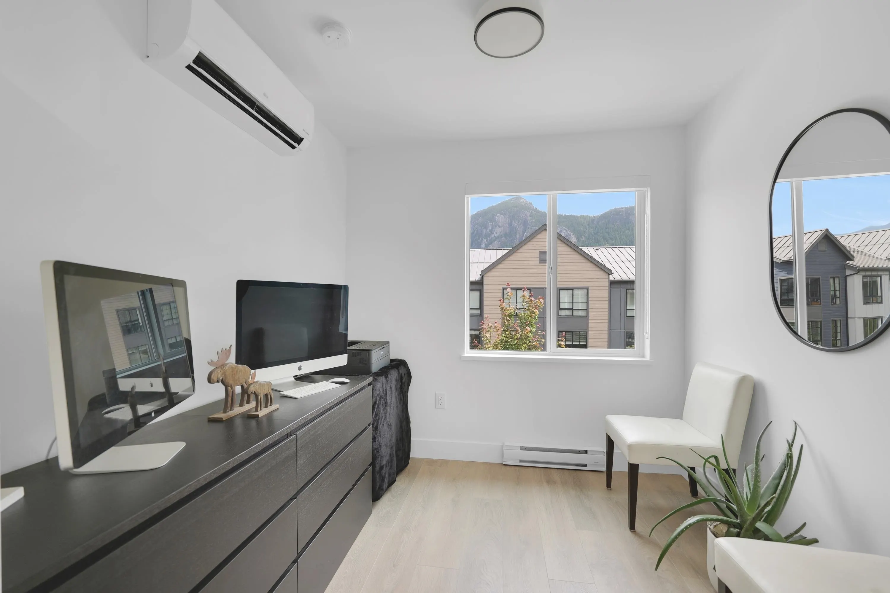 38043 Helm Way