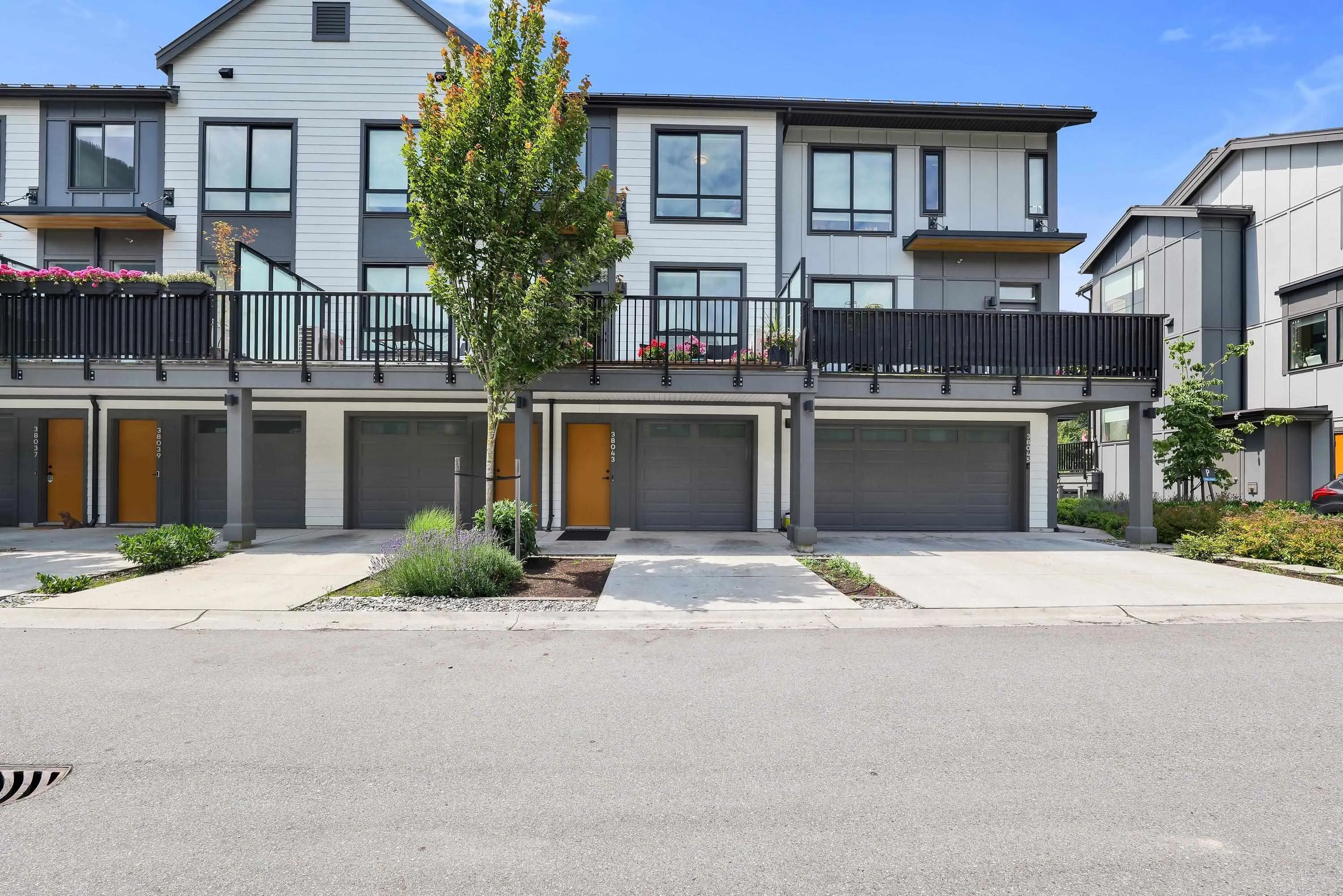 38043 Helm Way