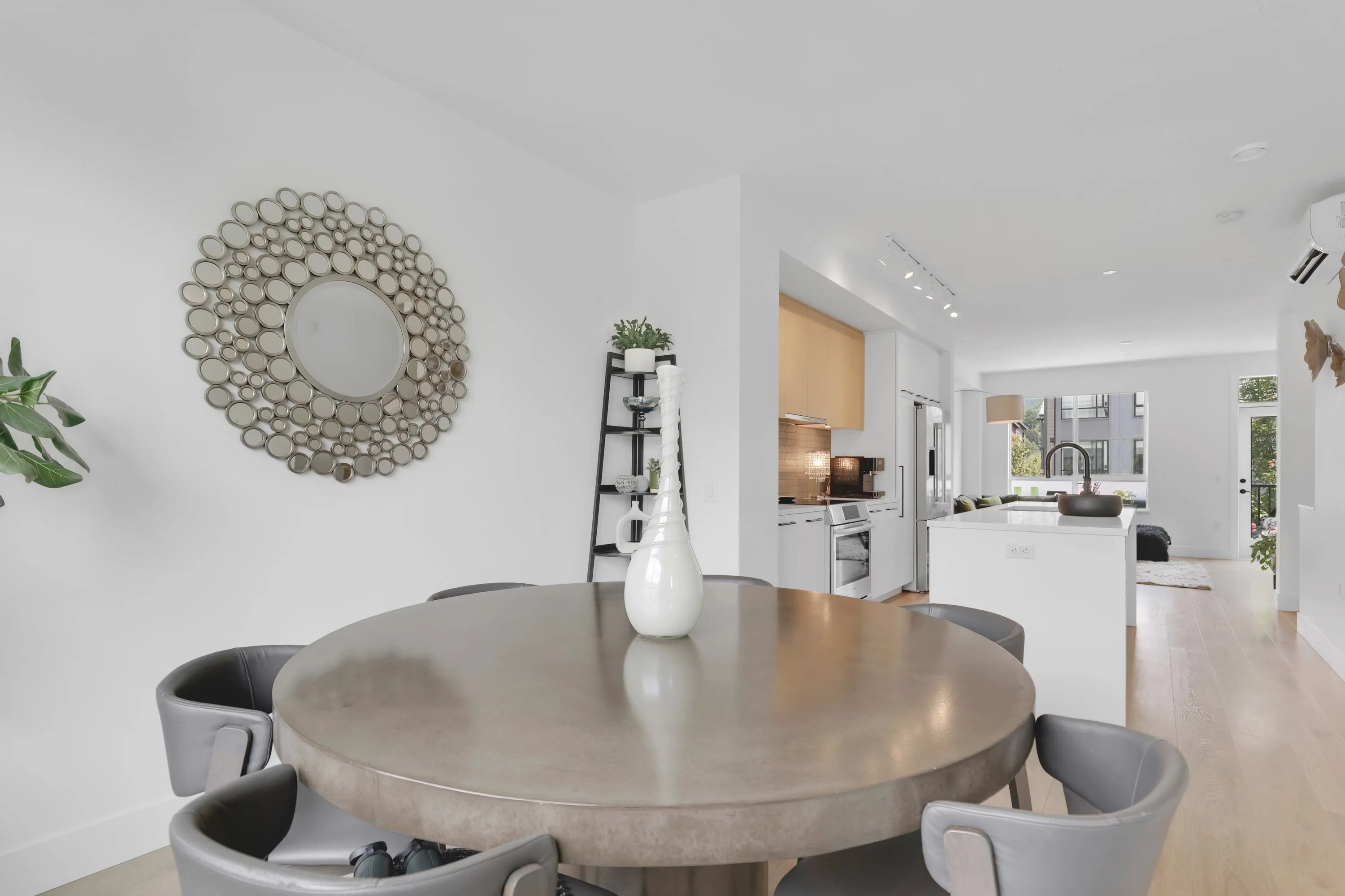 38043 Helm Way