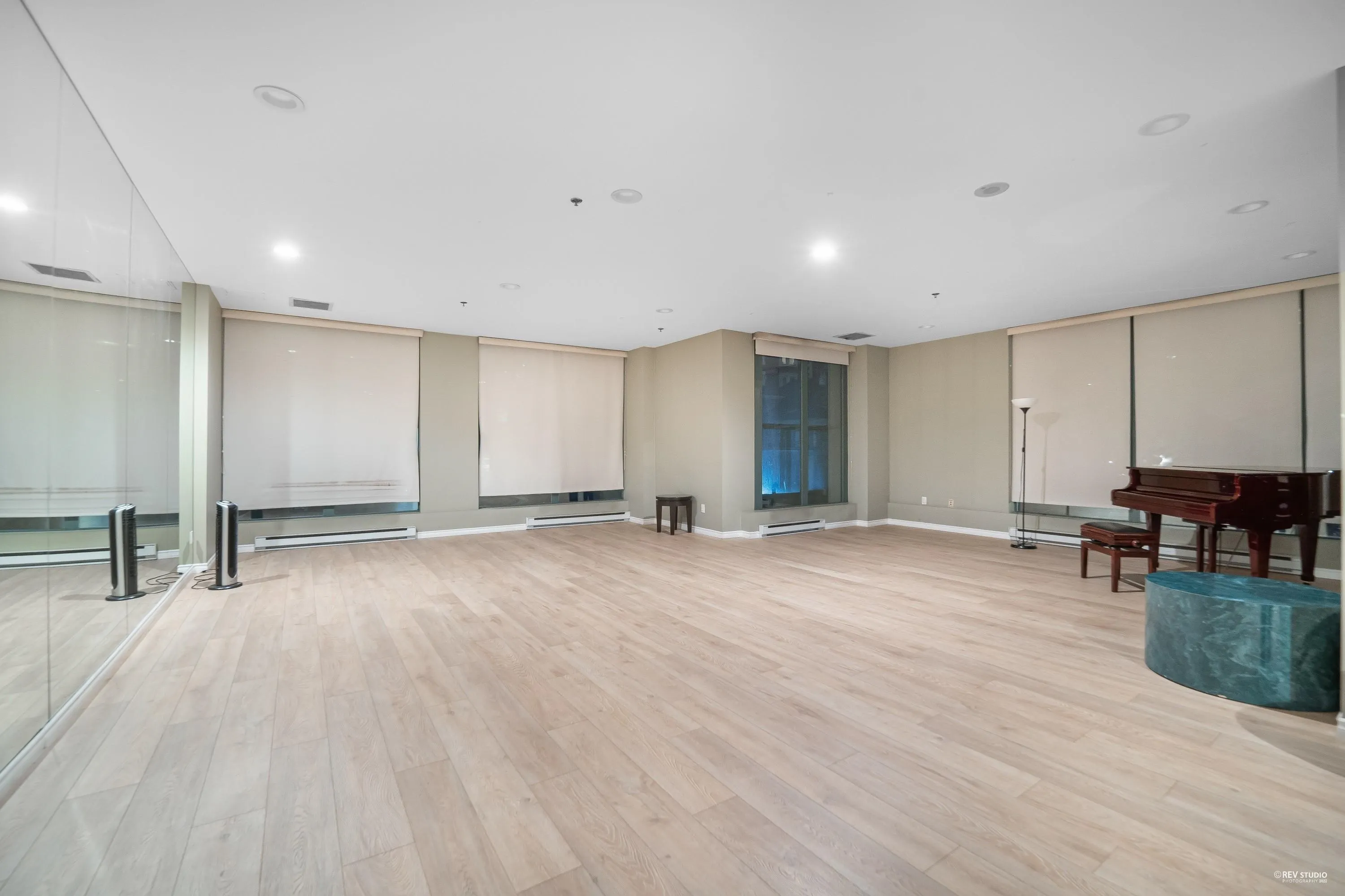 3208 1239 W Georgia Street