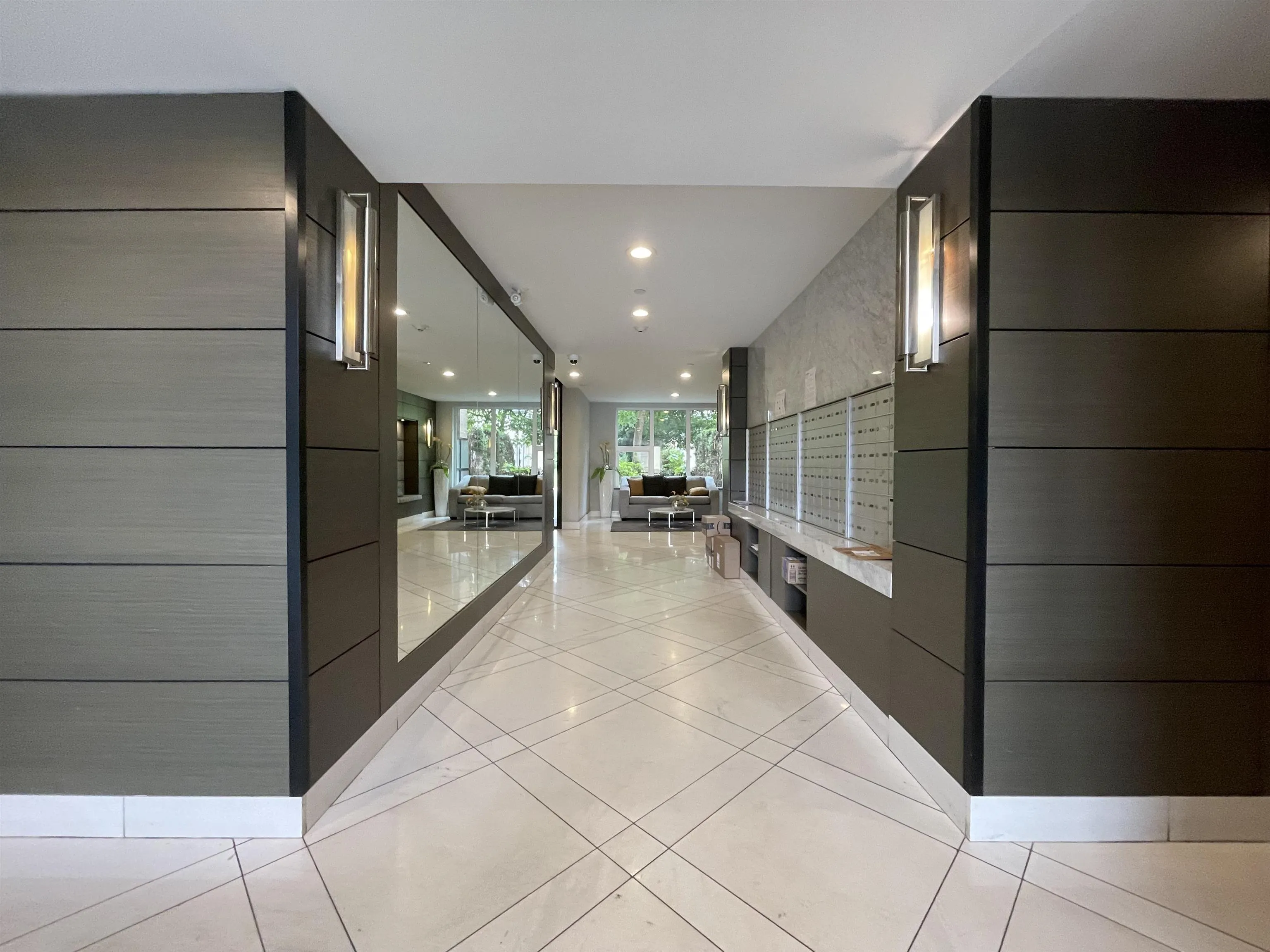 406 9311 Alexandra Road