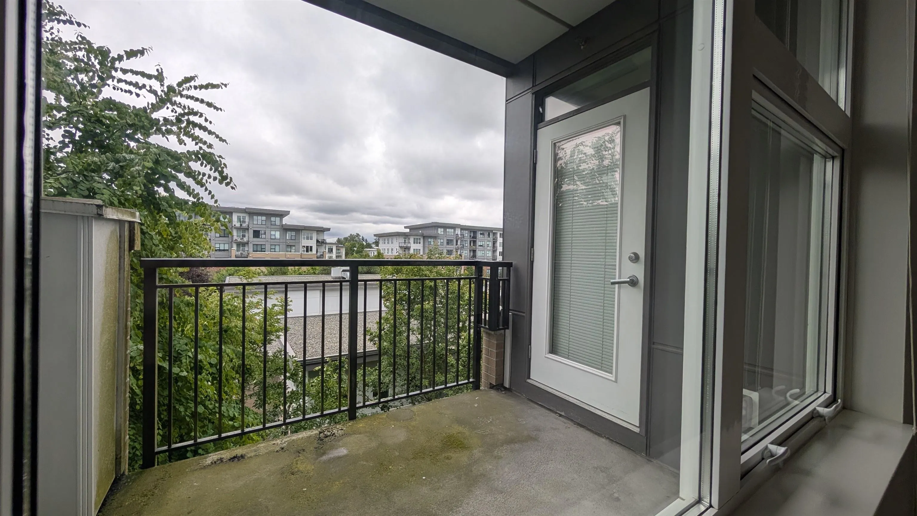 406 9311 Alexandra Road