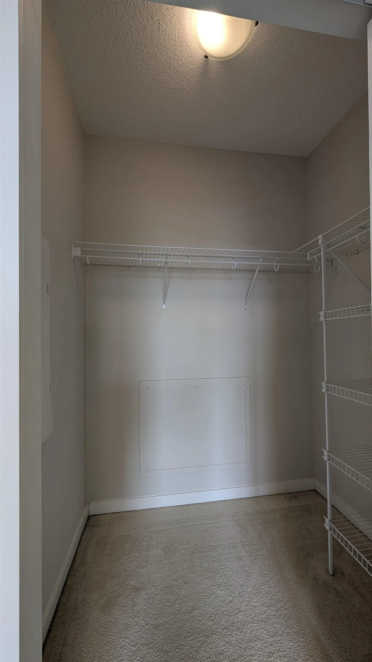 406 9311 Alexandra Road