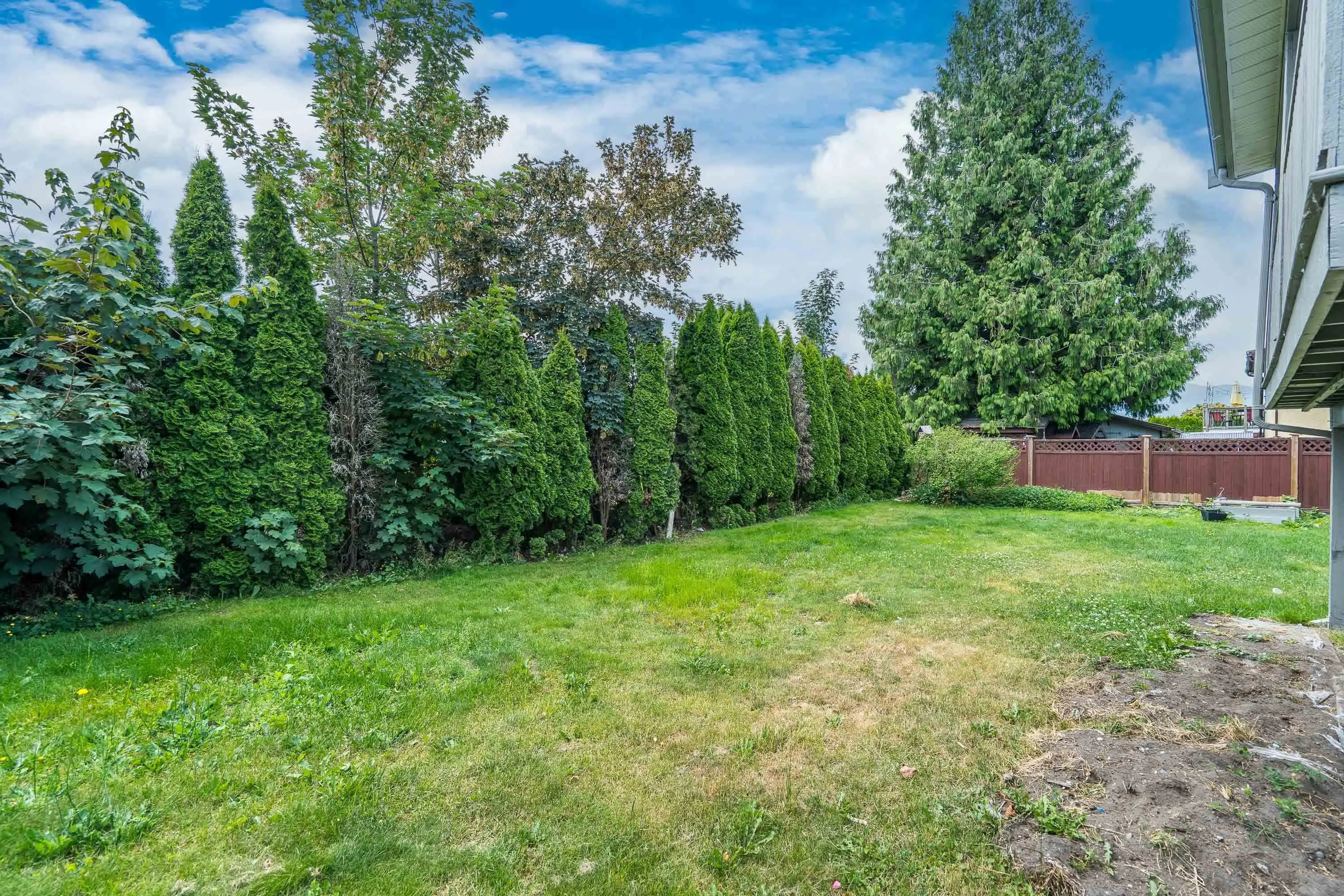 45290 Spruce Drive