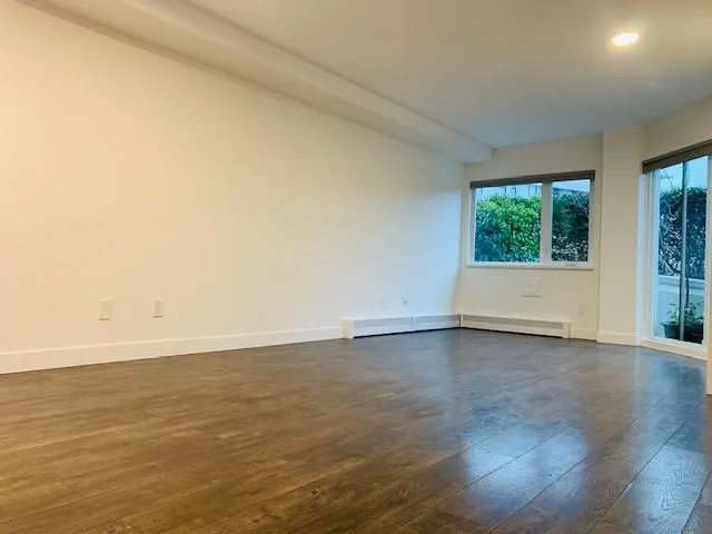 #102 15367 Buena Vista Avenue