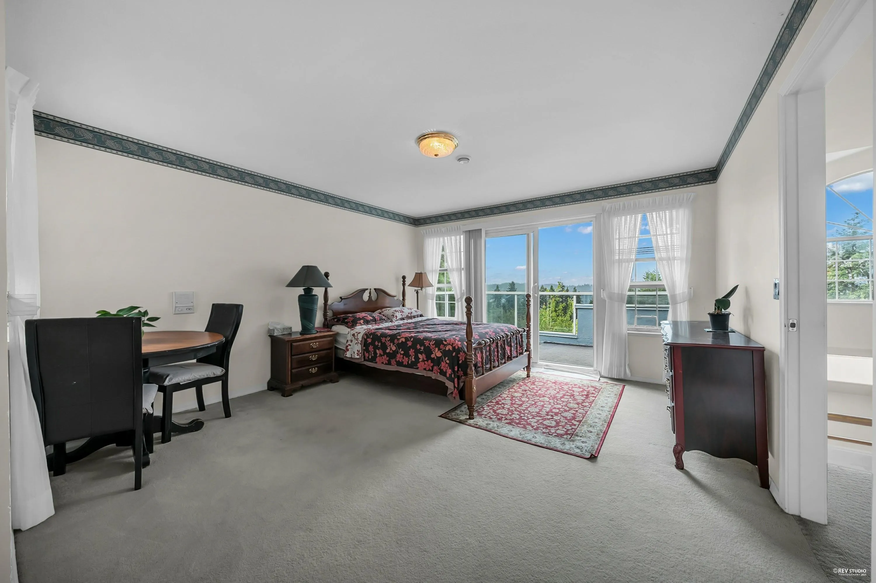 116 Ravine Drive