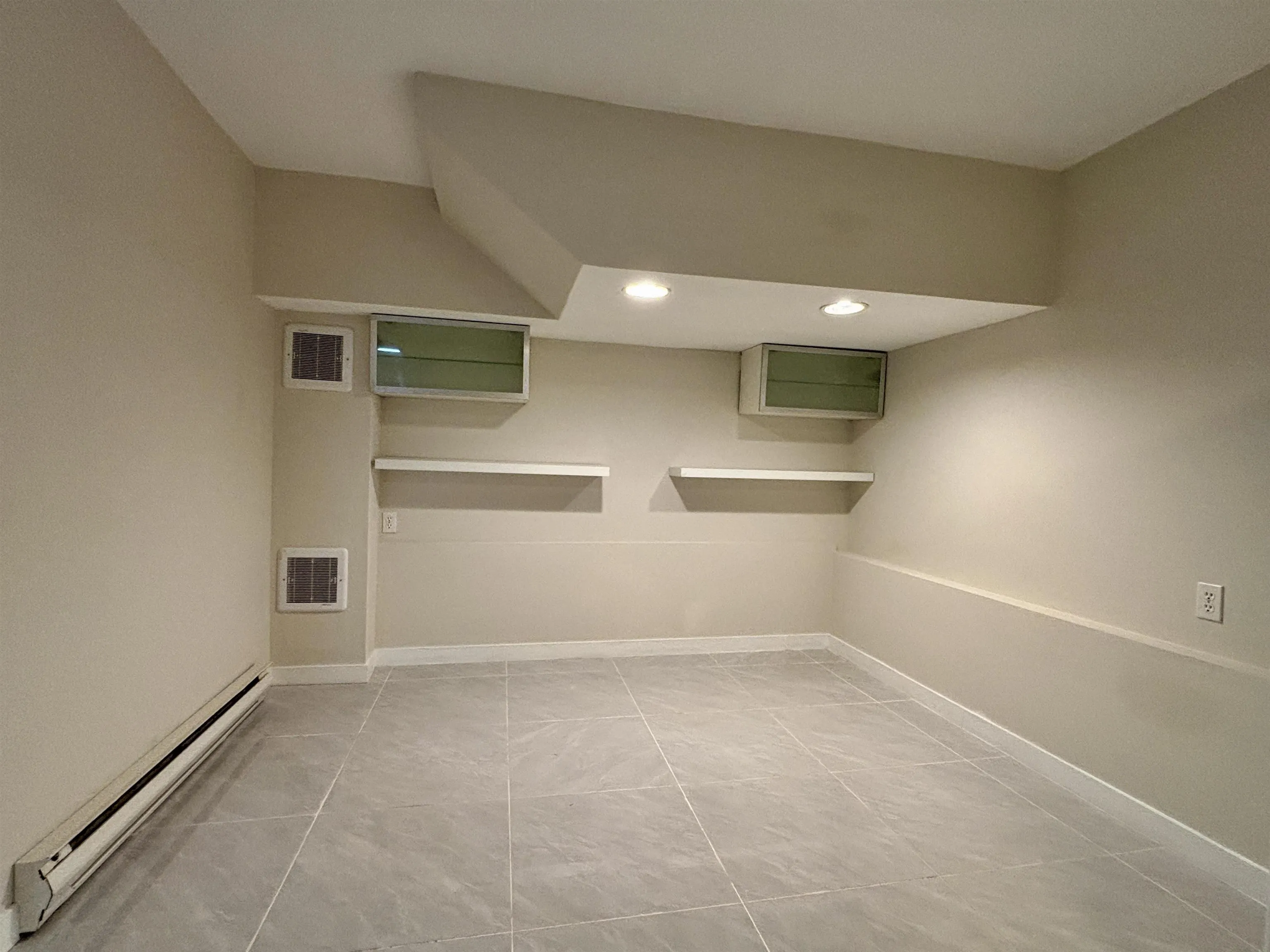 Garden-Level 1847 Prairie Avenue