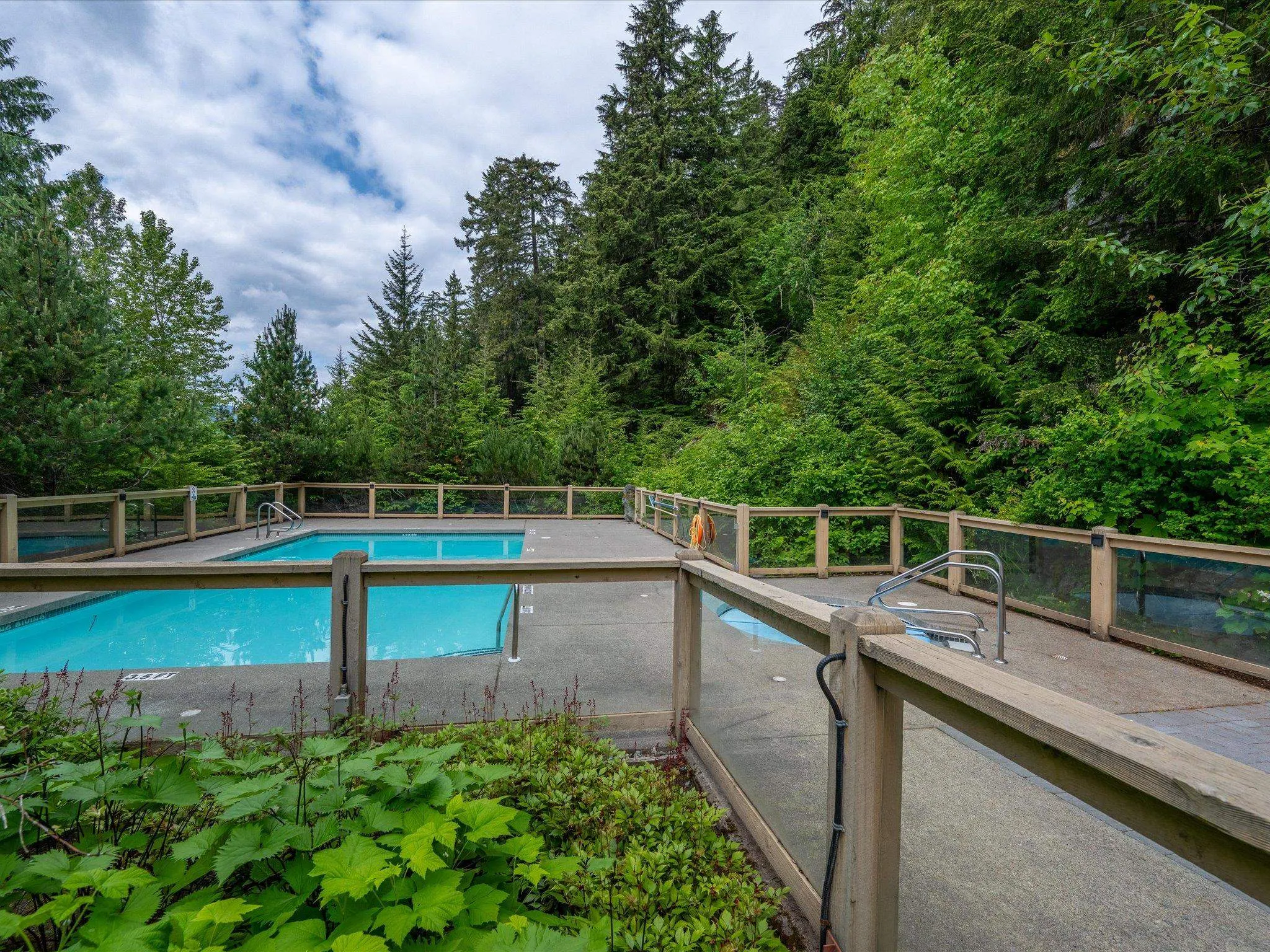 6 2240 Nordic Drive