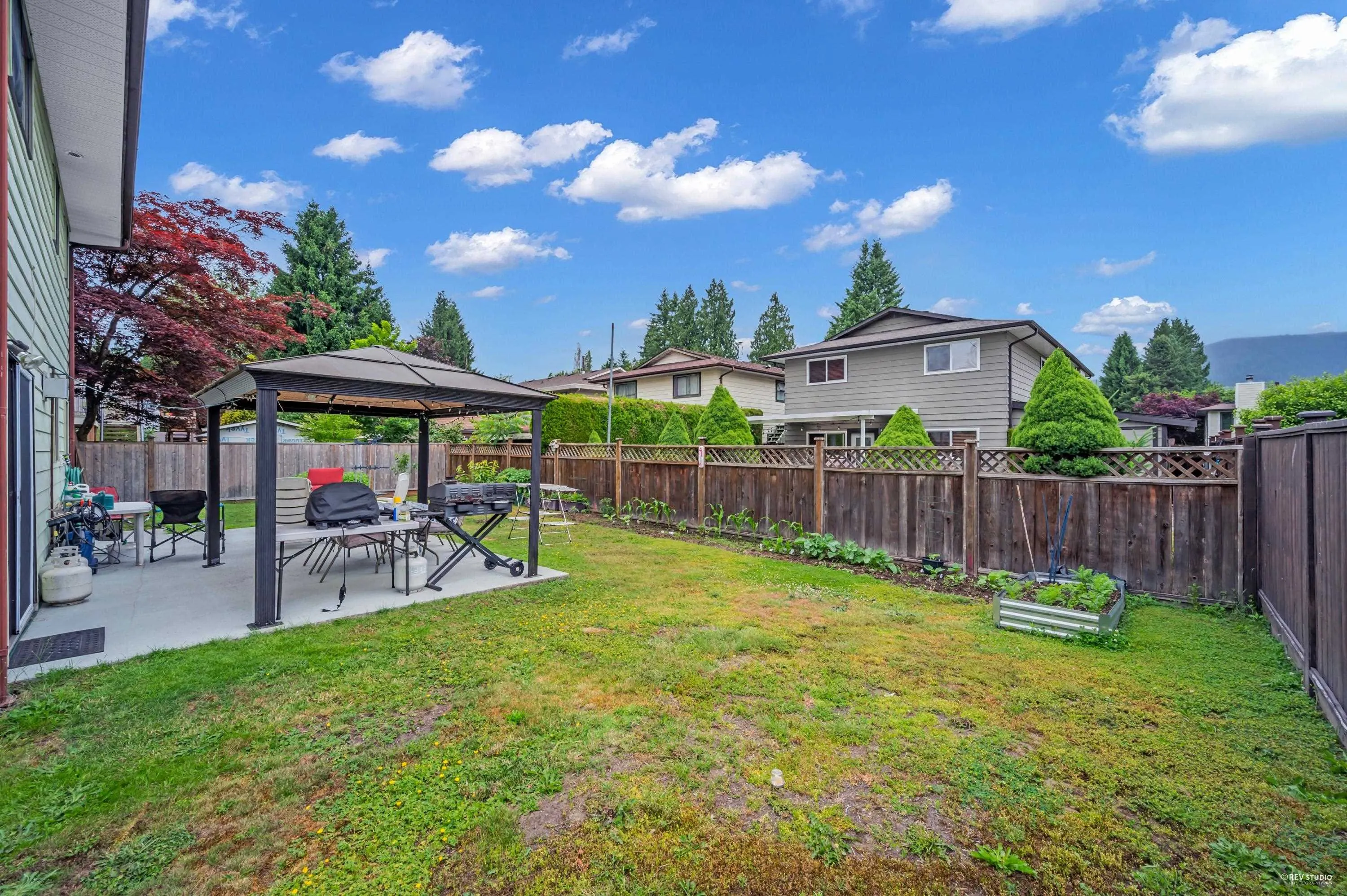835 Alder Place