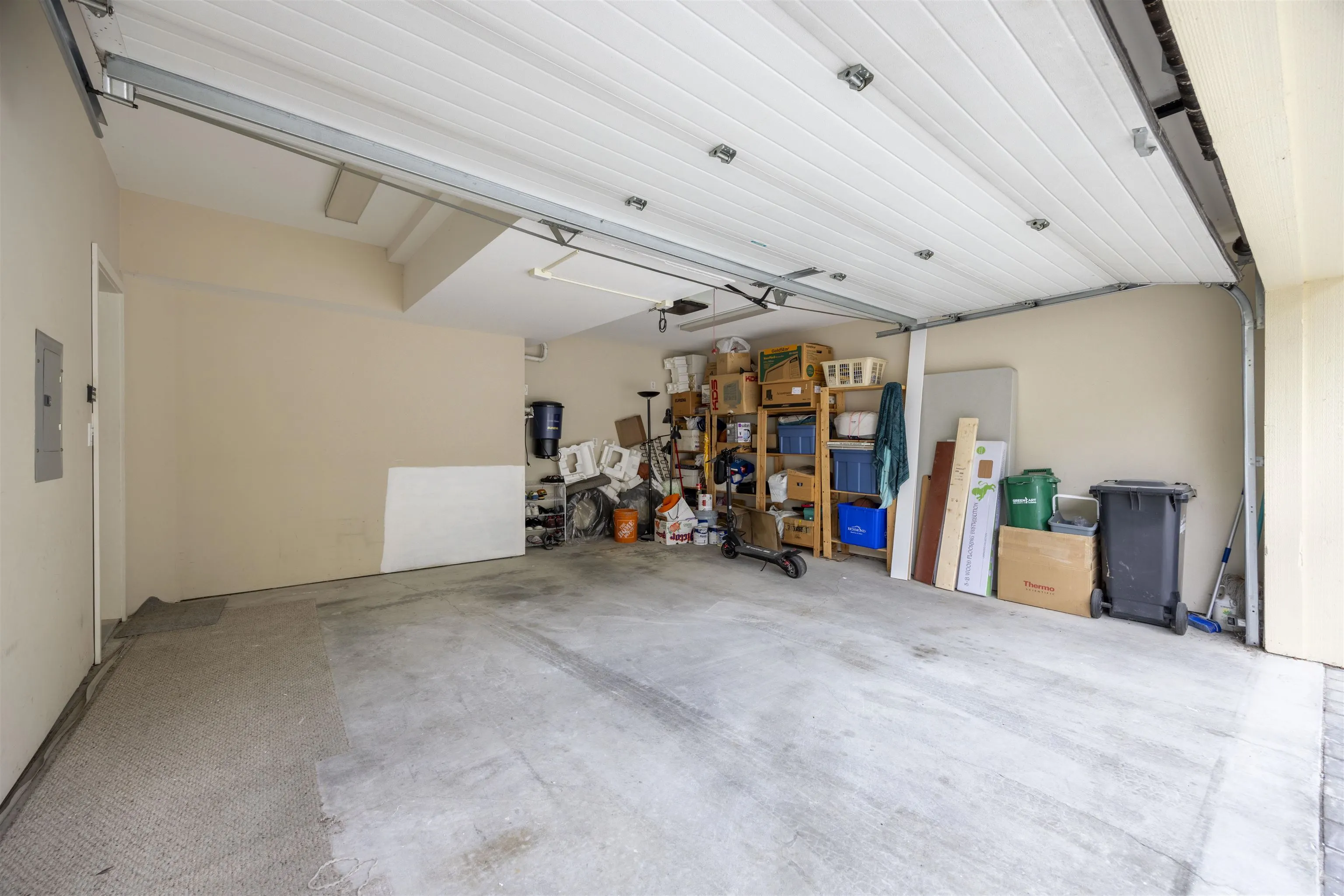 5 7833 St. Albans Road