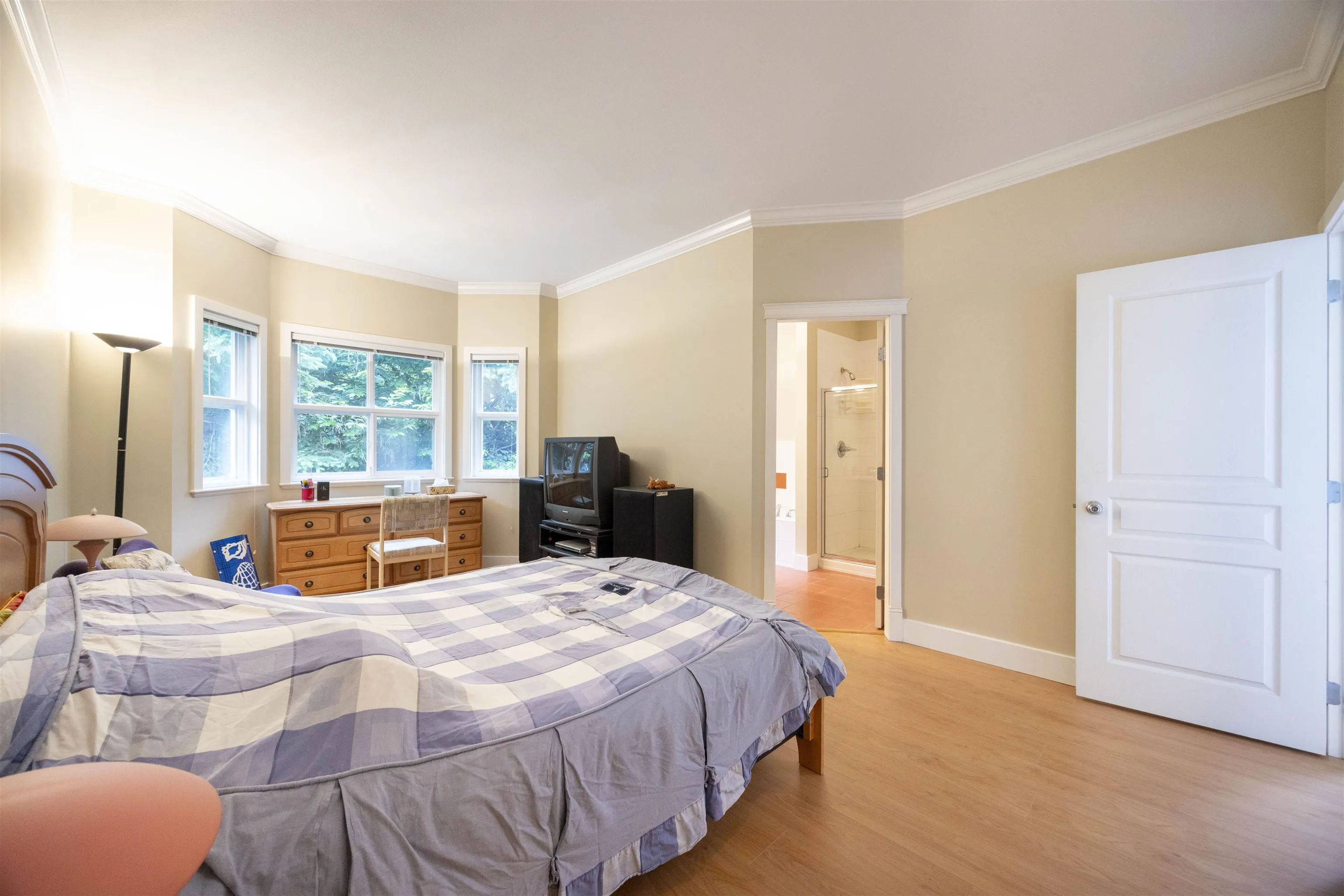 5 7833 St. Albans Road
