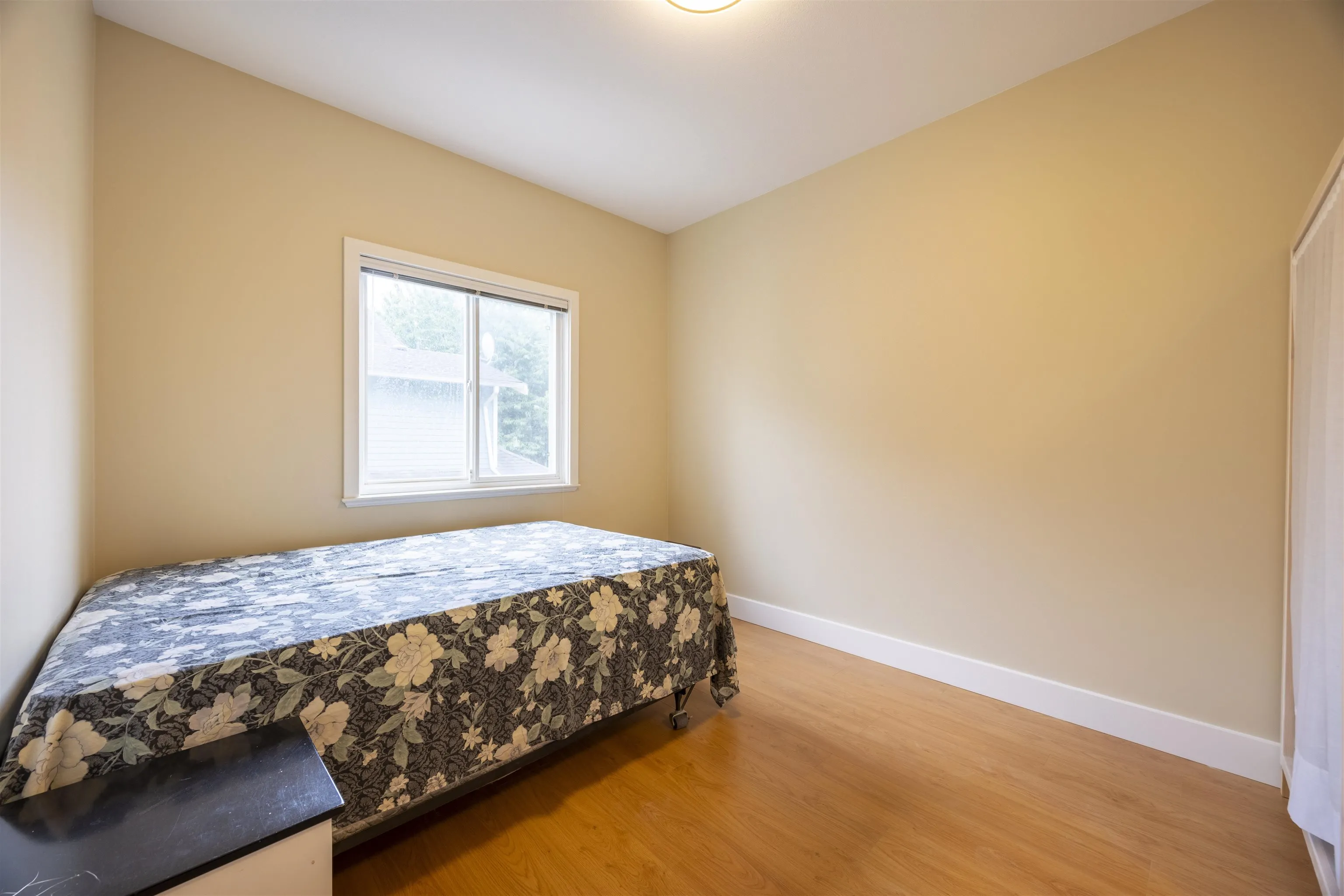 5 7833 St. Albans Road