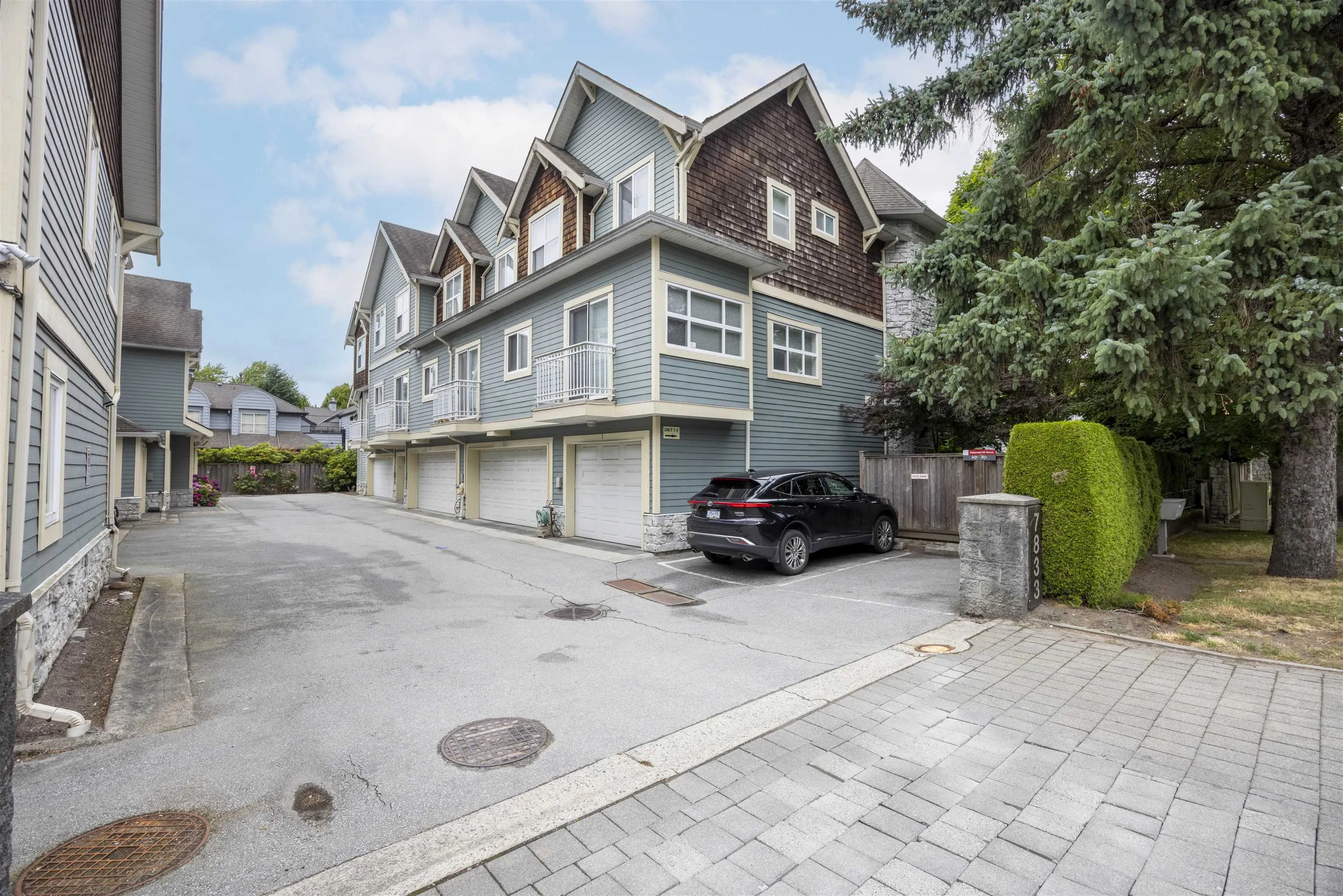 5 7833 St. Albans Road