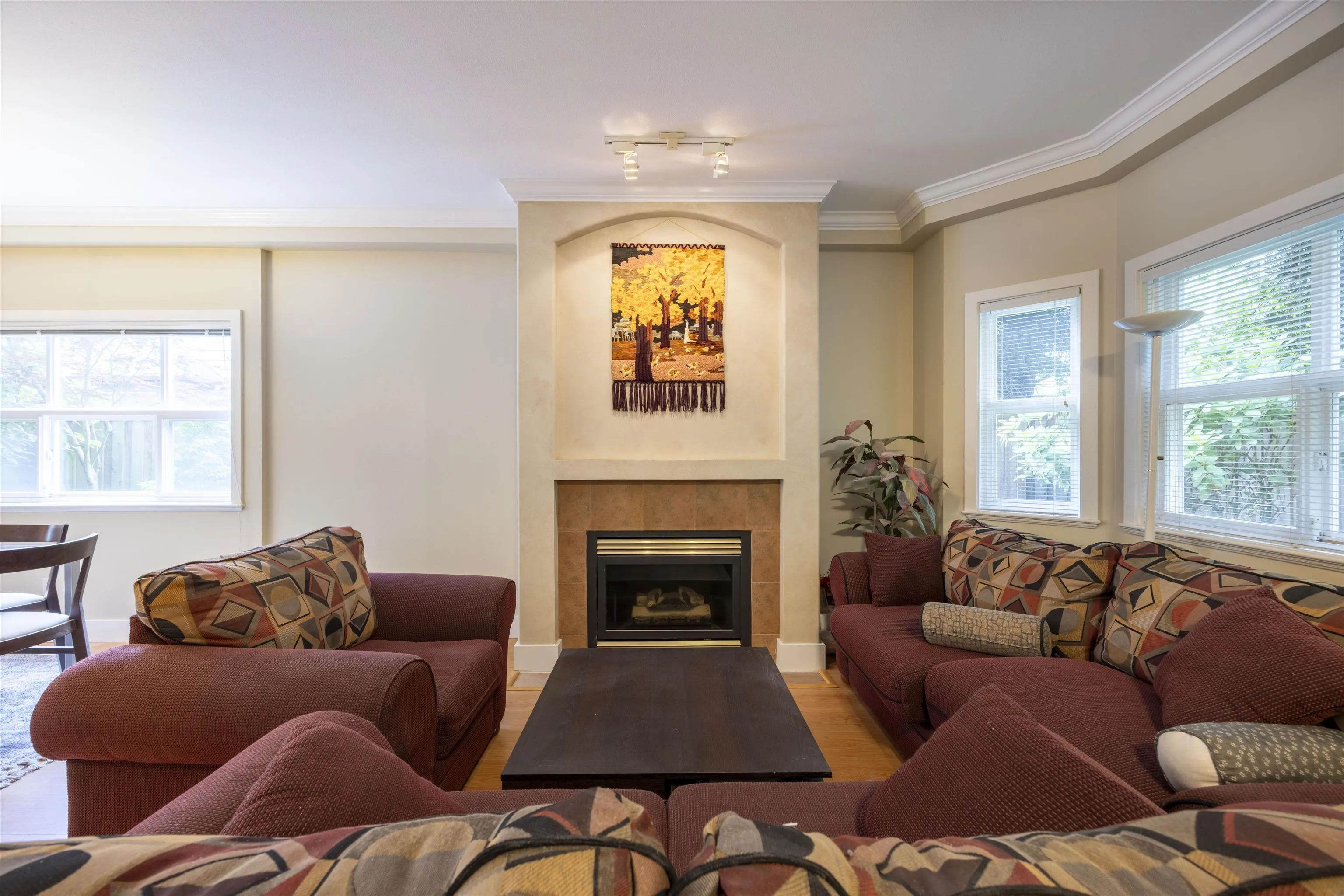 5 7833 St. Albans Road