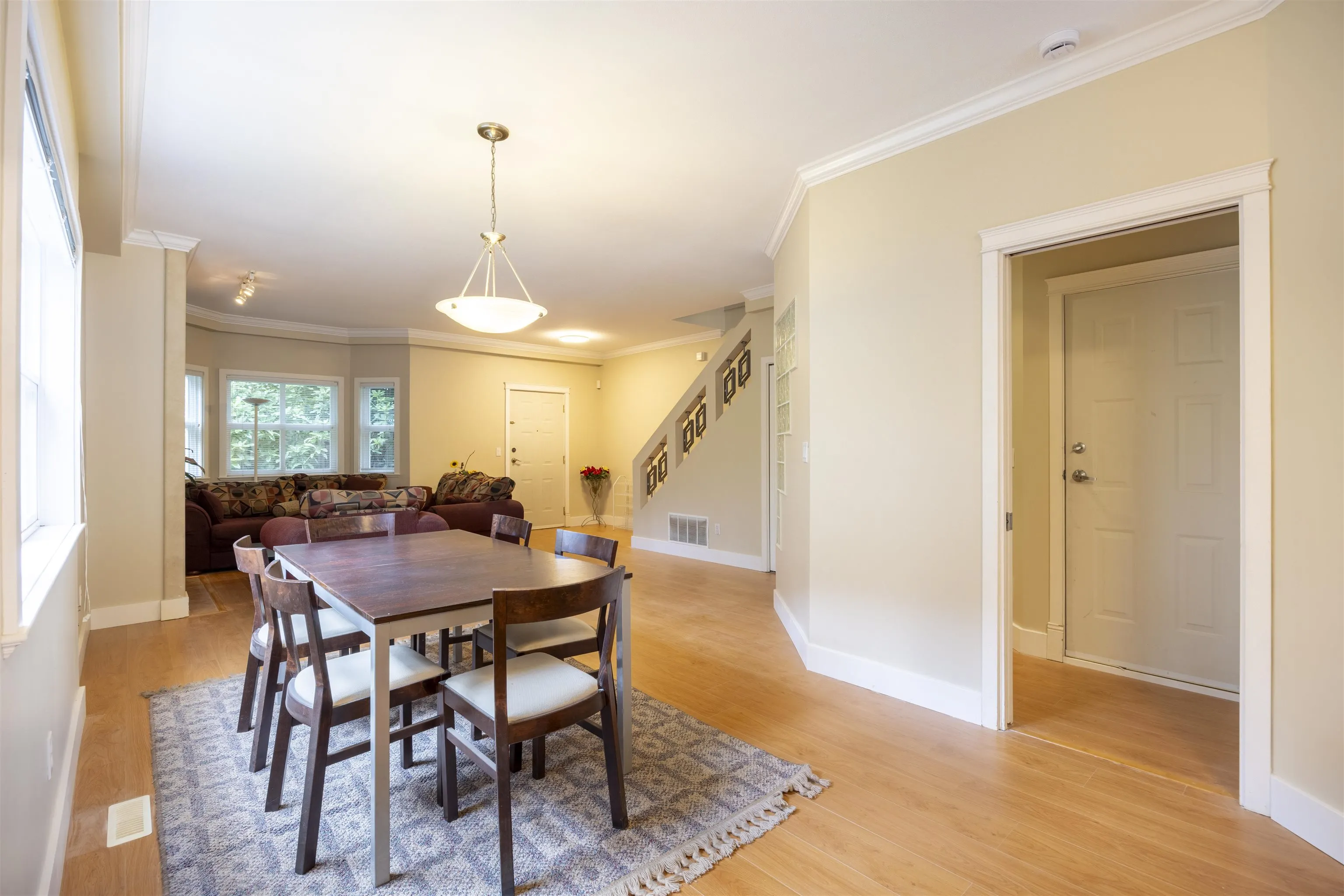 5 7833 St. Albans Road