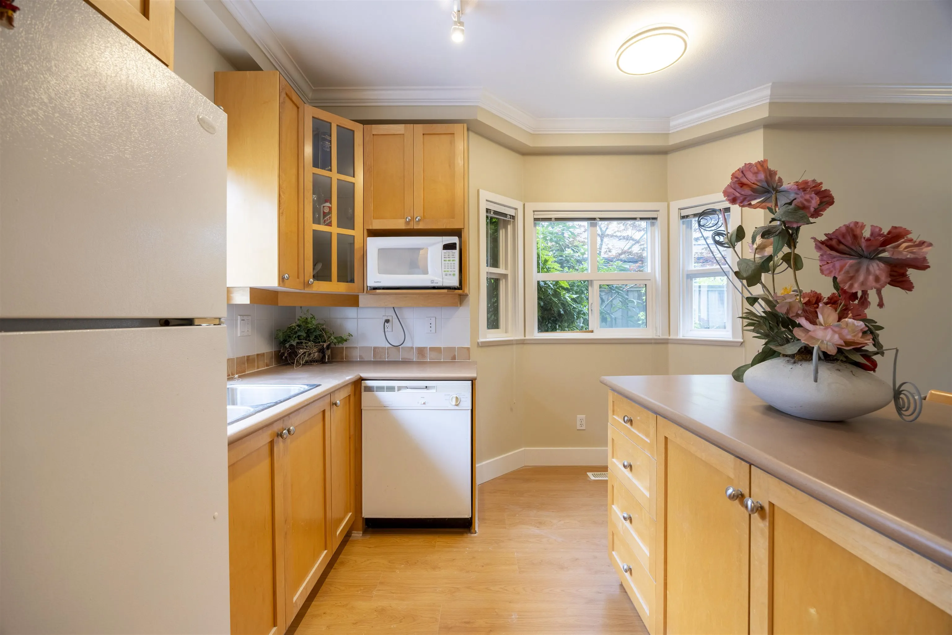 5 7833 St. Albans Road