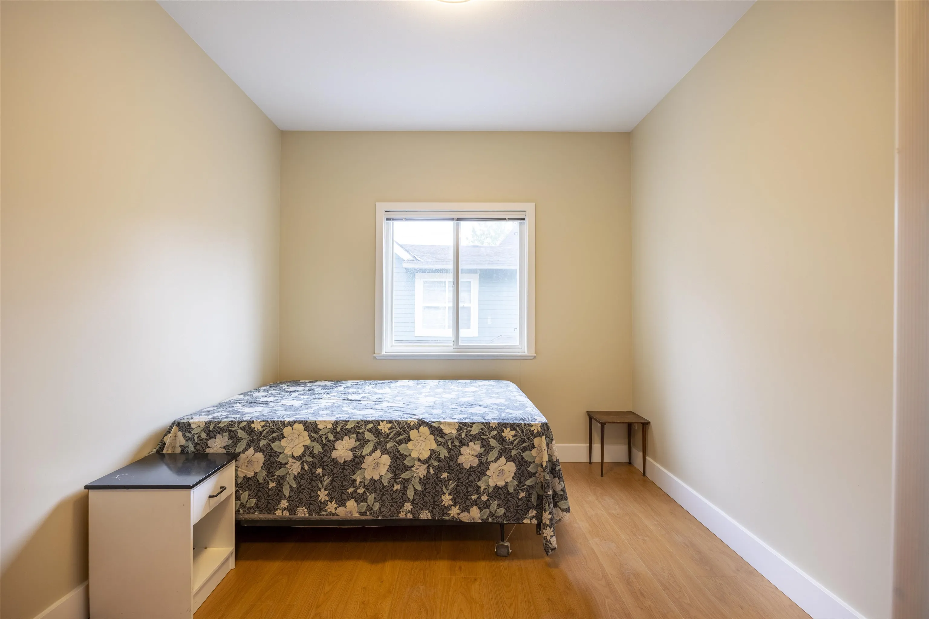 5 7833 St. Albans Road