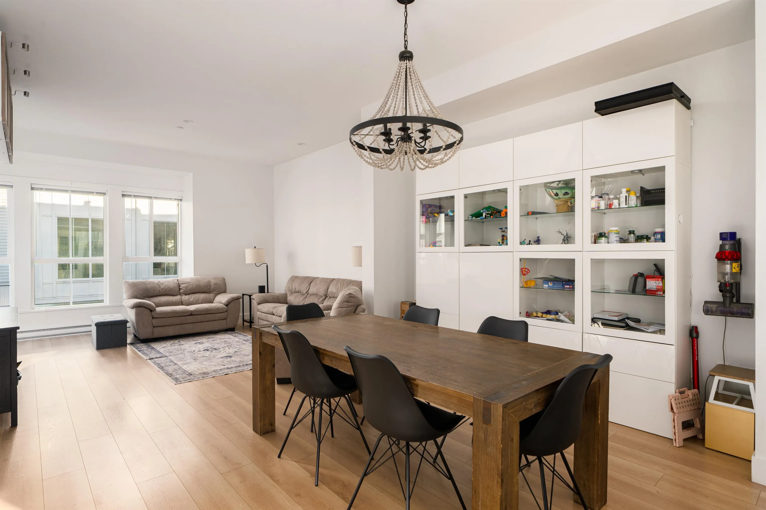 12 4656 Orca Way
