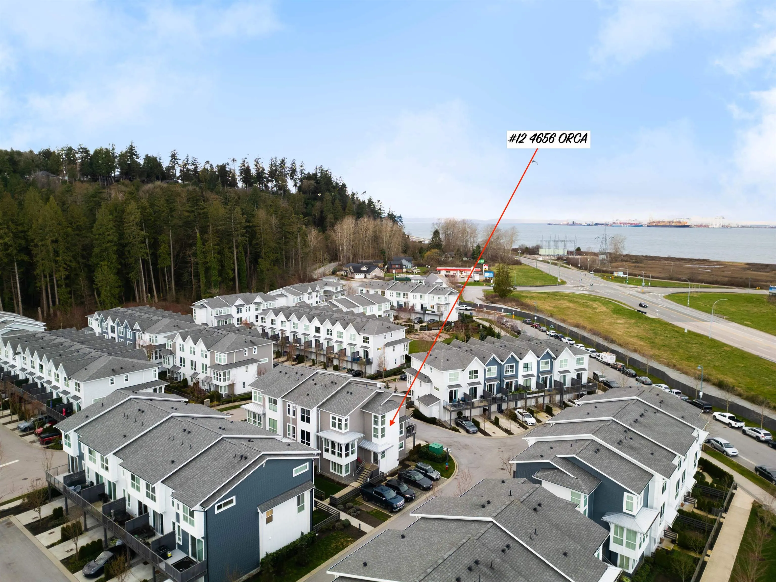12 4656 Orca Way